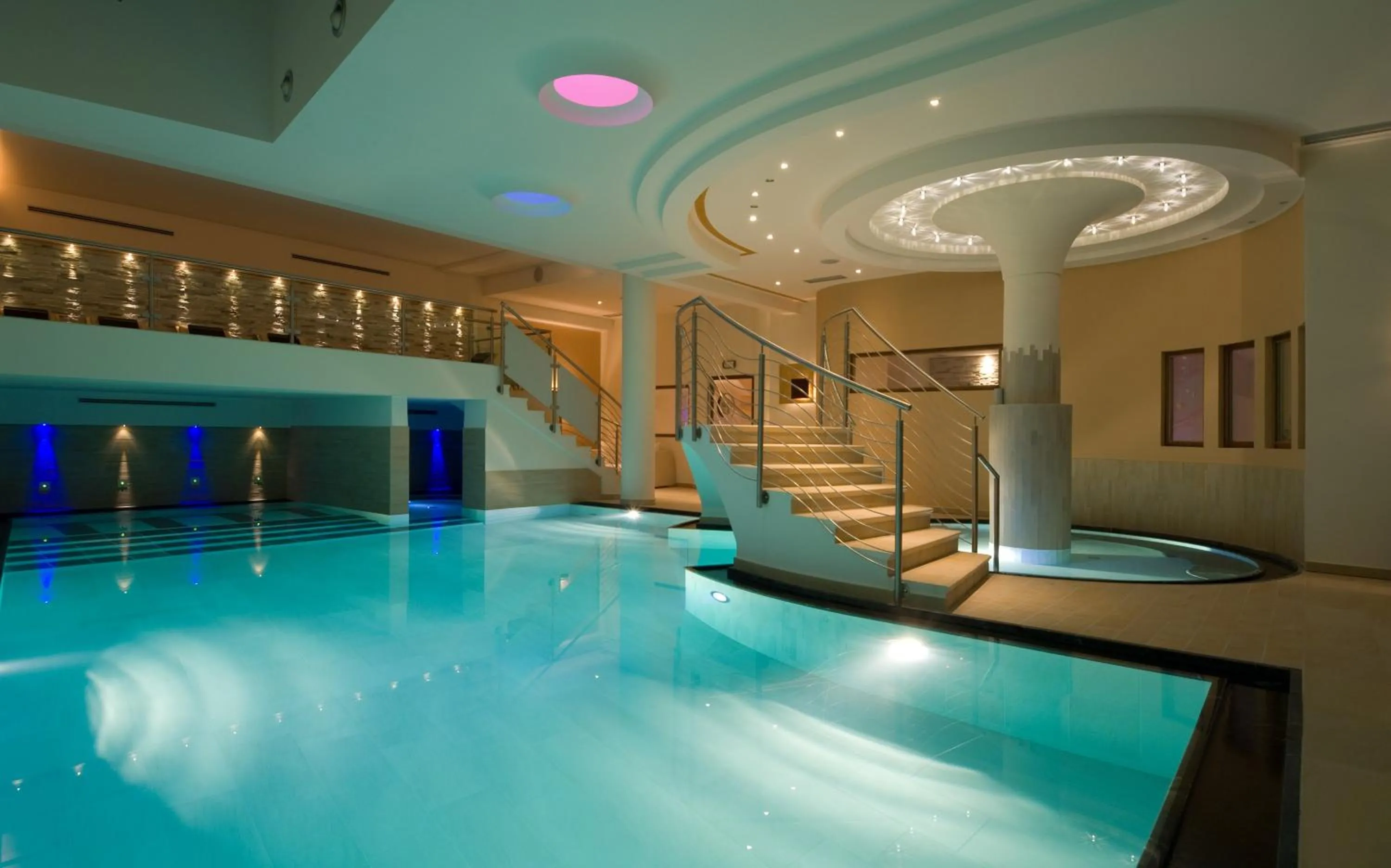 Swimming pool in Dolce Avita Hotel Spa & Resort