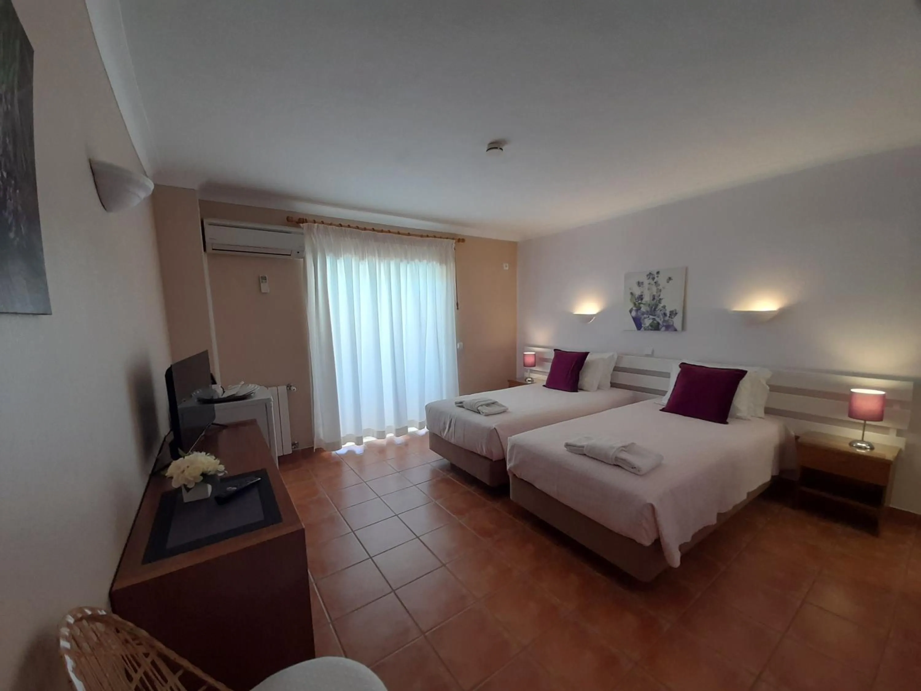 Bed in Aurora Sol