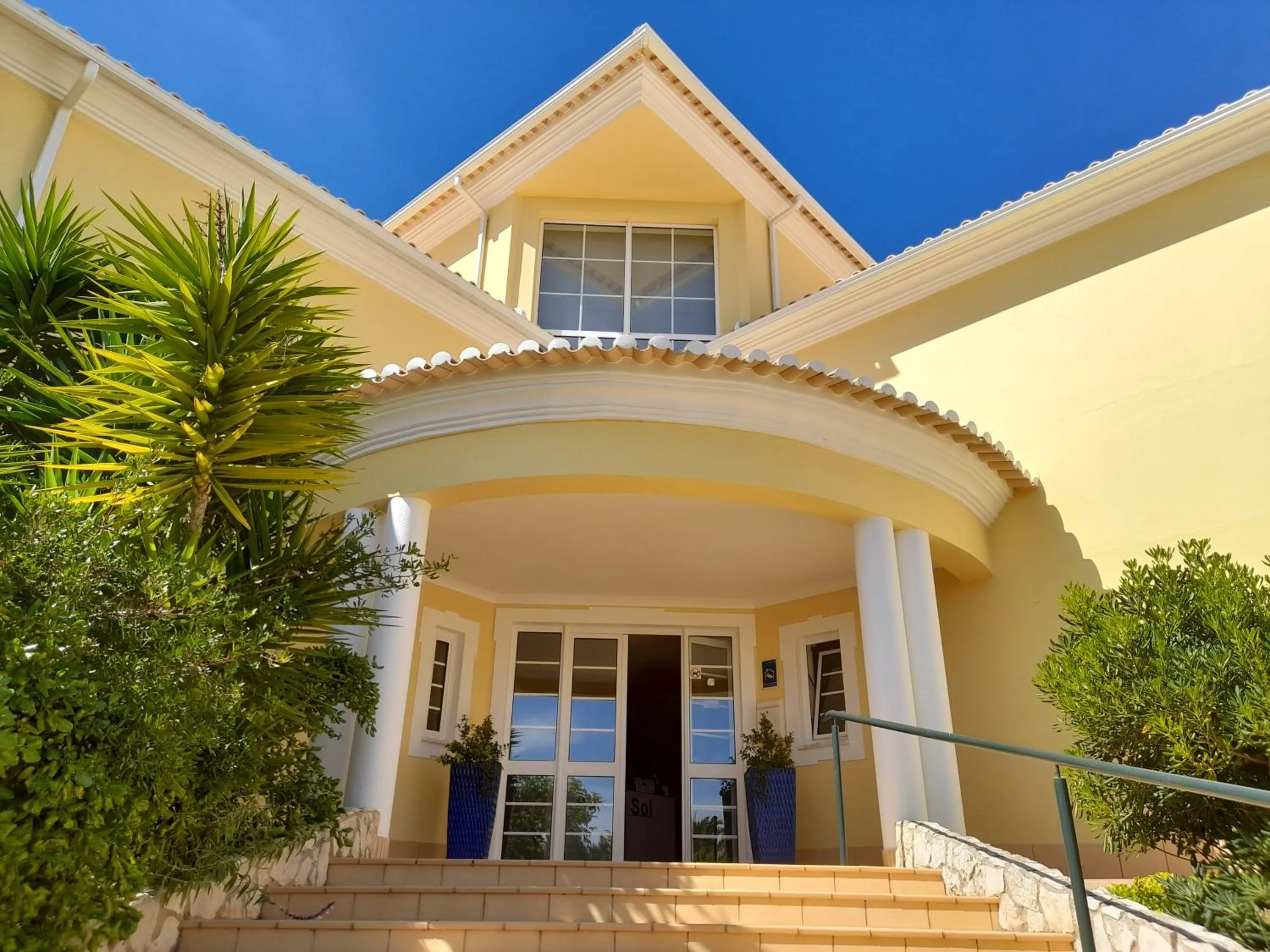 Property building in Aurora Sol
