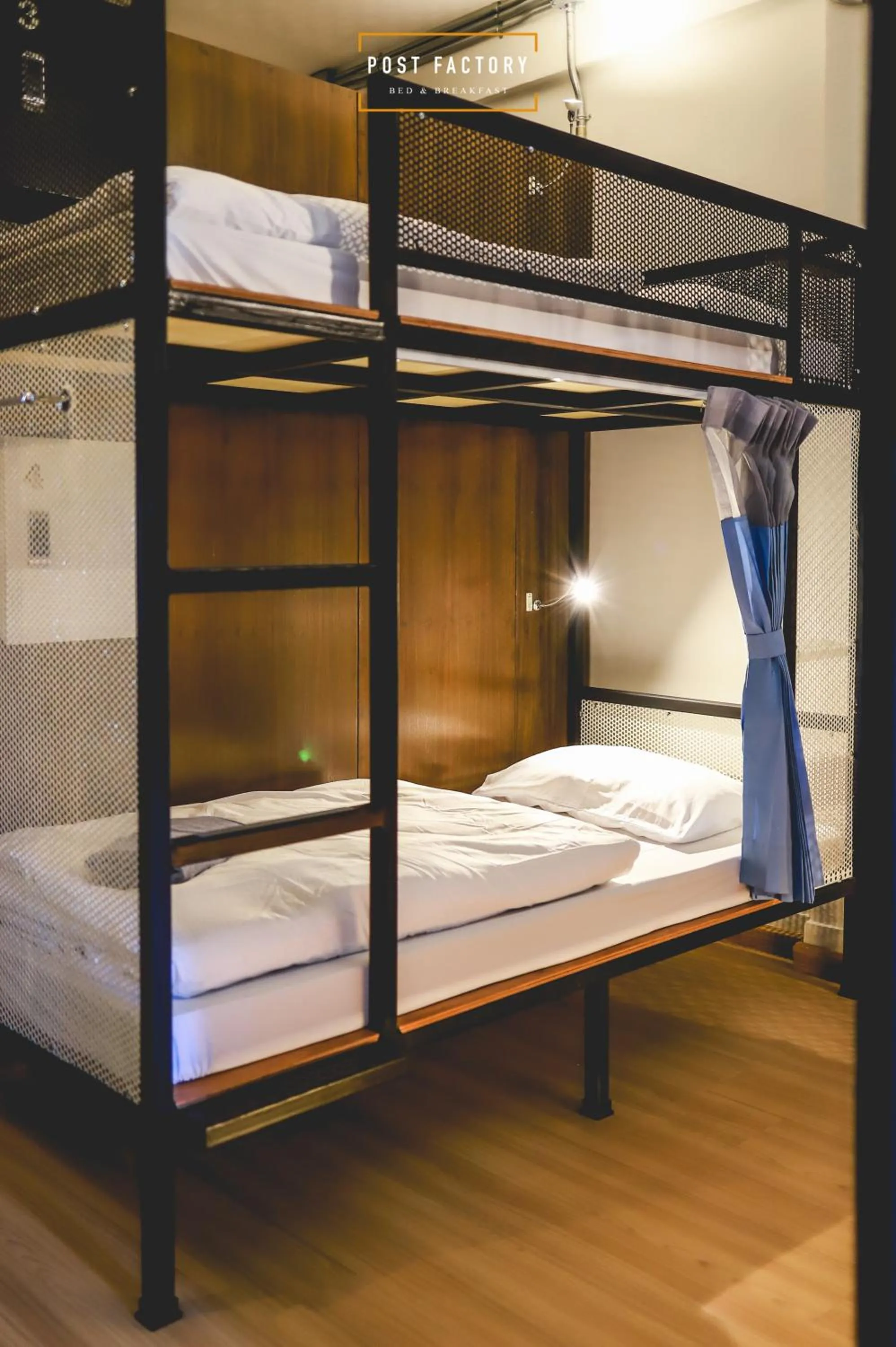 bunk bed in Post Factory Bed & Breakfast