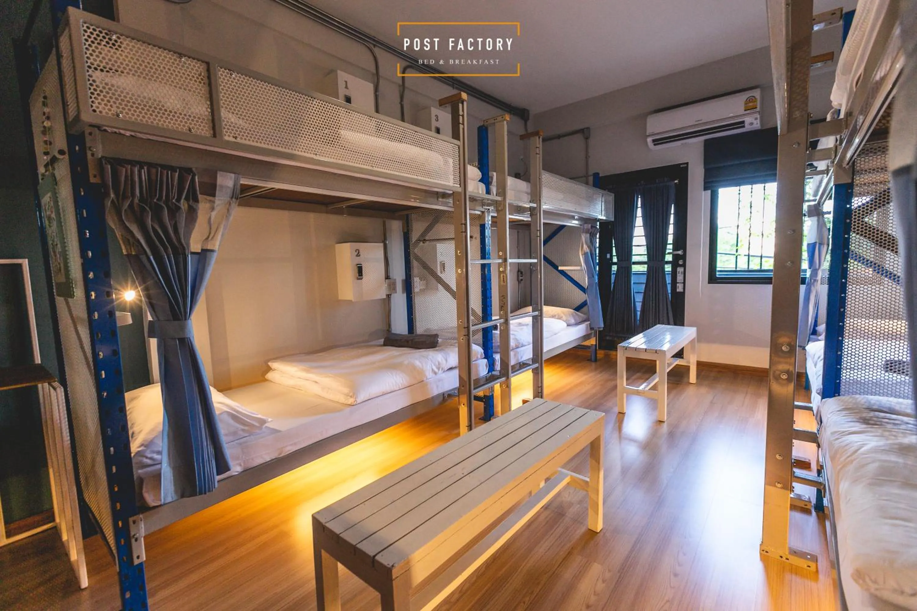 bunk bed in Post Factory Bed & Breakfast