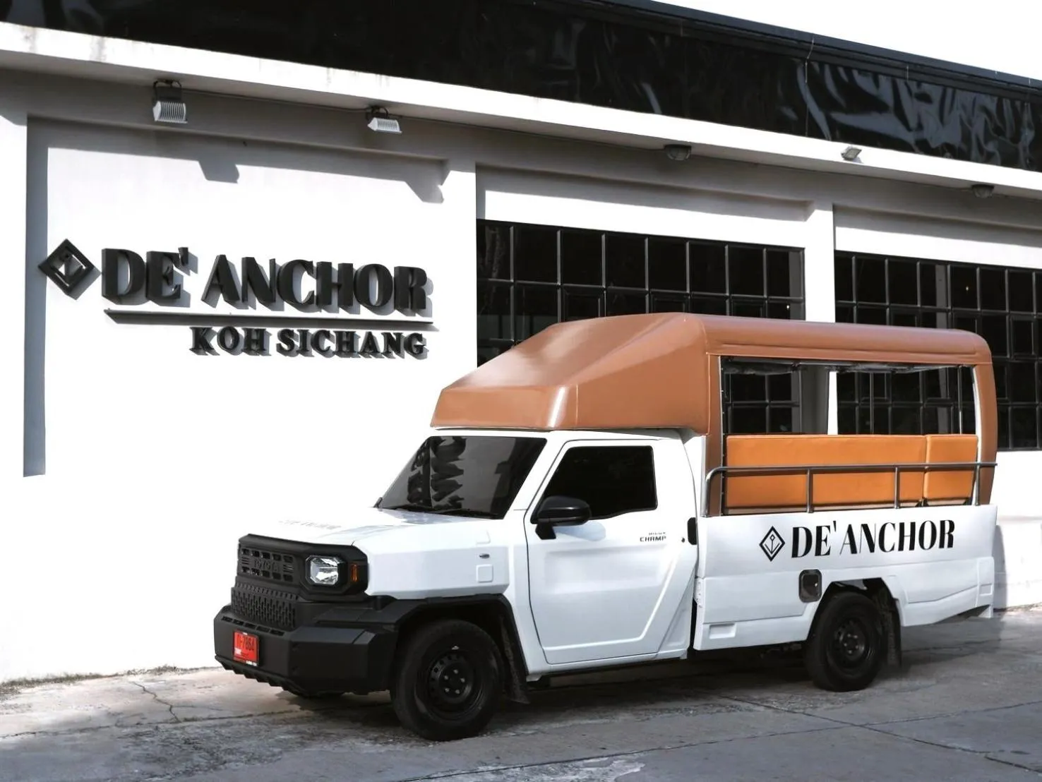 shuttle in De' Anchor