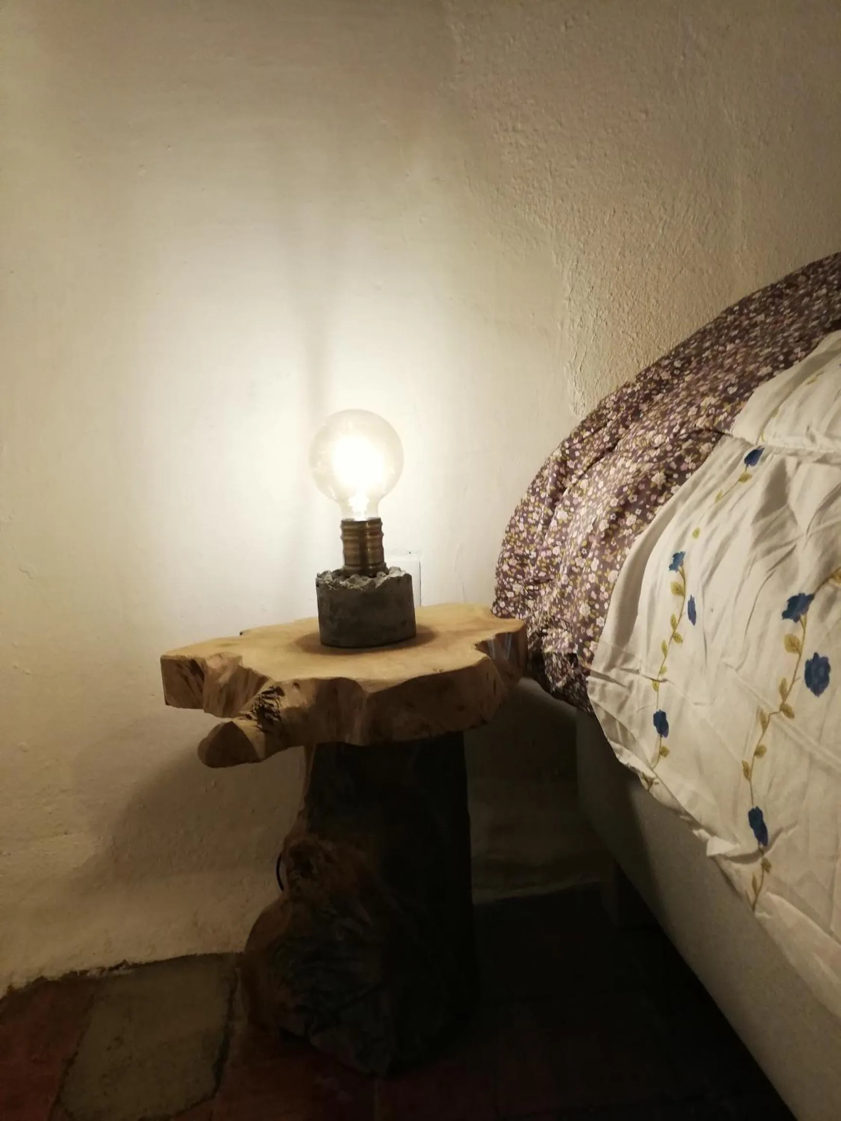 Bed in Mas Del Llop Blanc - Dog friendly Hostal Rural - B&B