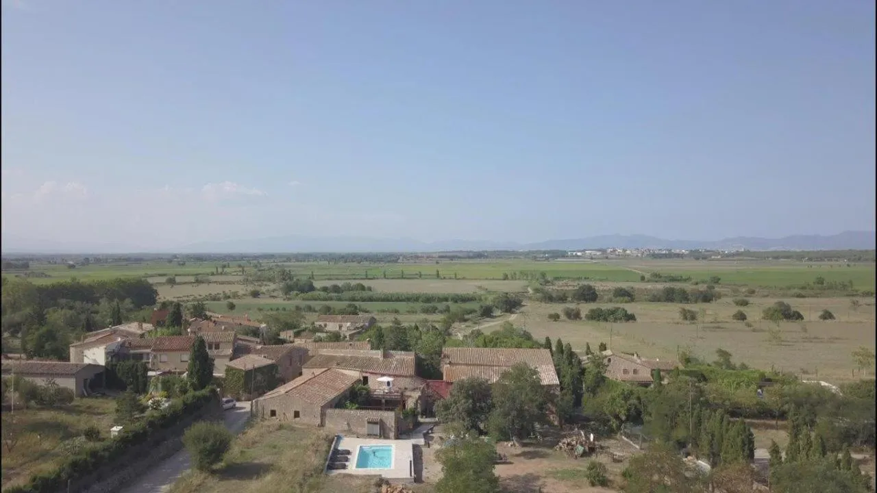 Spring in Mas Del Llop Blanc - Dog friendly Hostal Rural - B&B