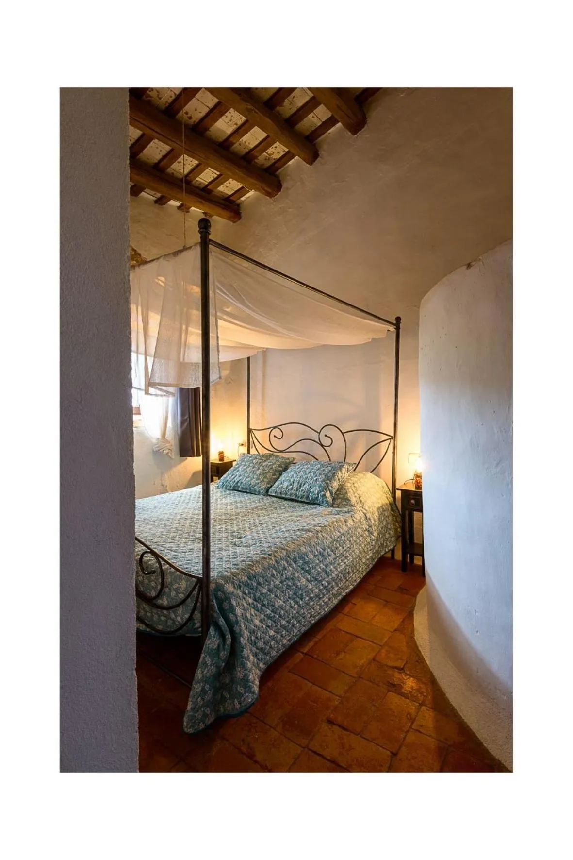 Bed in Mas Del Llop Blanc - Dog friendly Hostal Rural - B&B