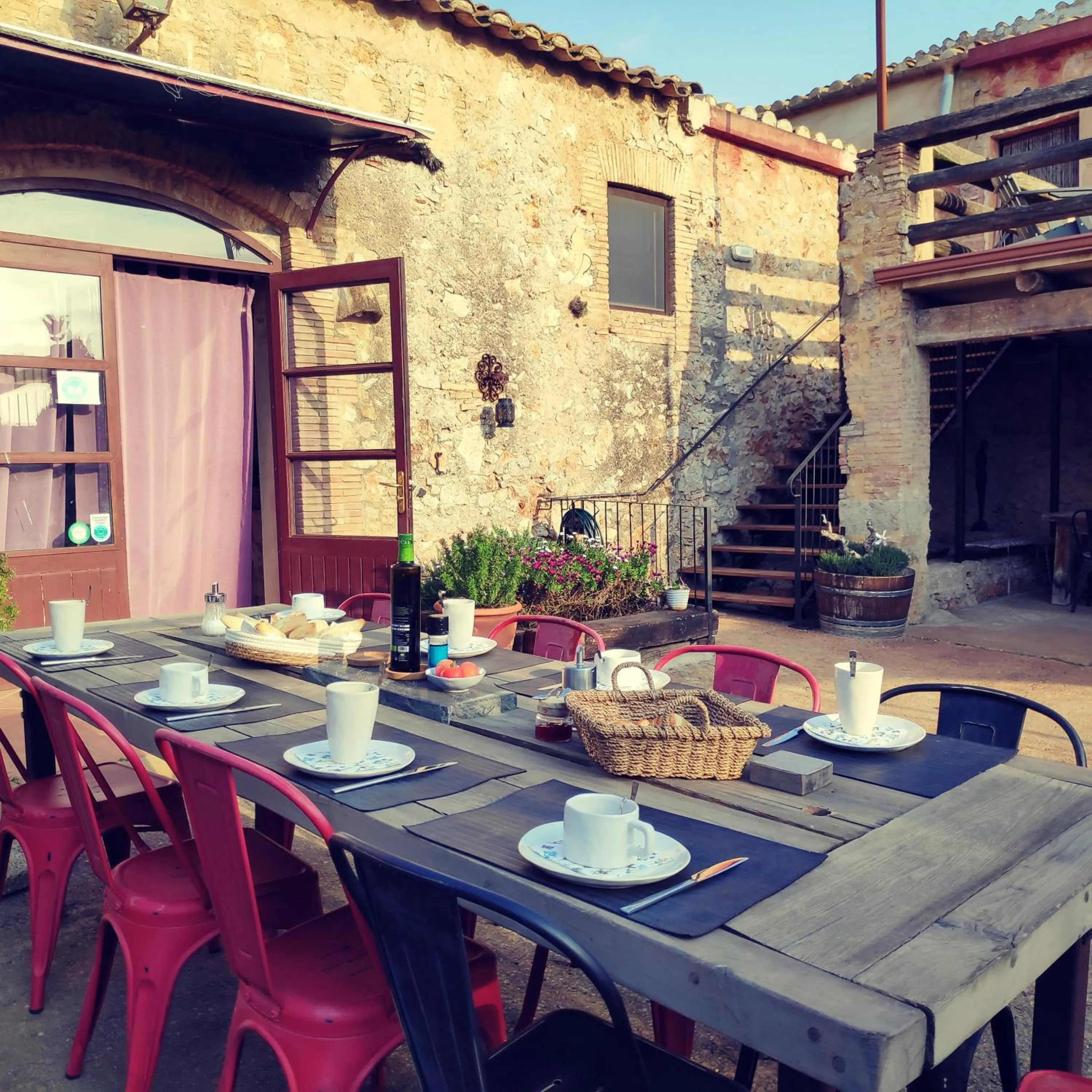 Breakfast in Mas Del Llop Blanc - Dog friendly Hostal Rural - B&B