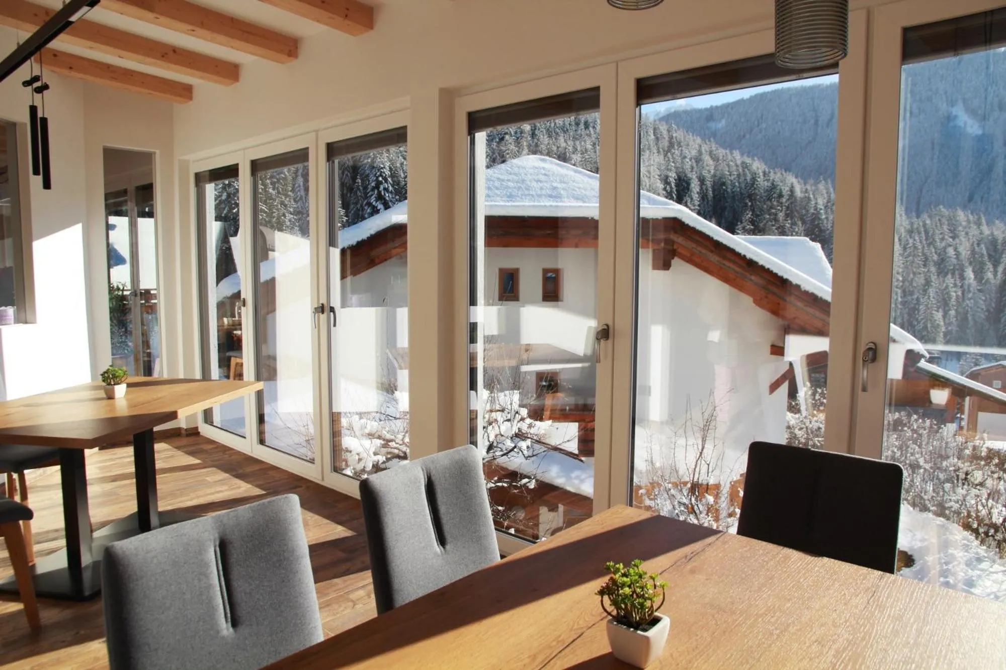 Communal lounge/ TV room in Haus Herta B&B
