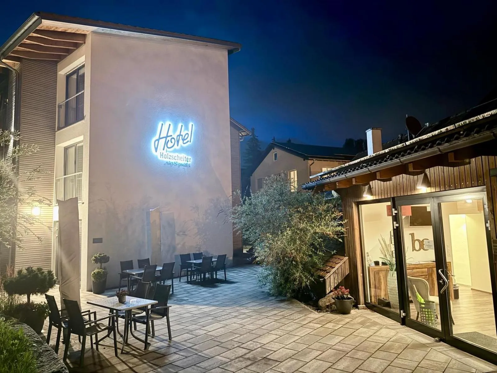 Property building in Hotel Holzscheiter