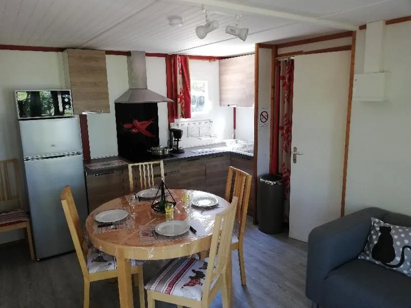 Kitchen or kitchenette in Les Chalets d'Argentouleau