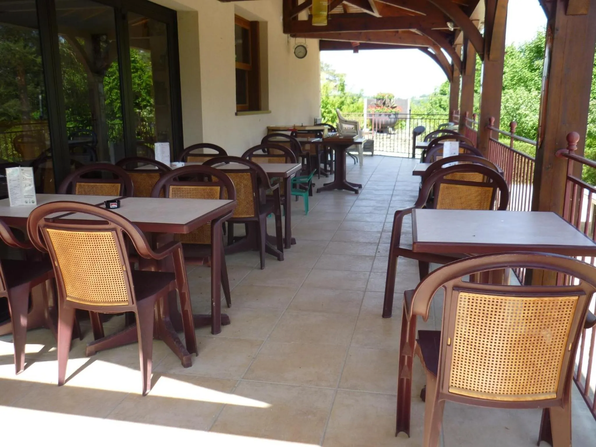 Restaurant/places to eat in Les Chalets d'Argentouleau