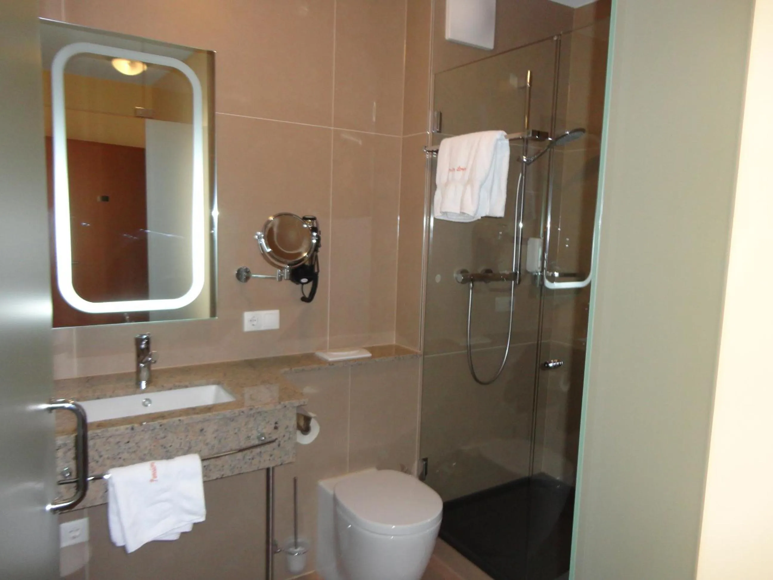 Shower in Hotel Cafe Lorenz