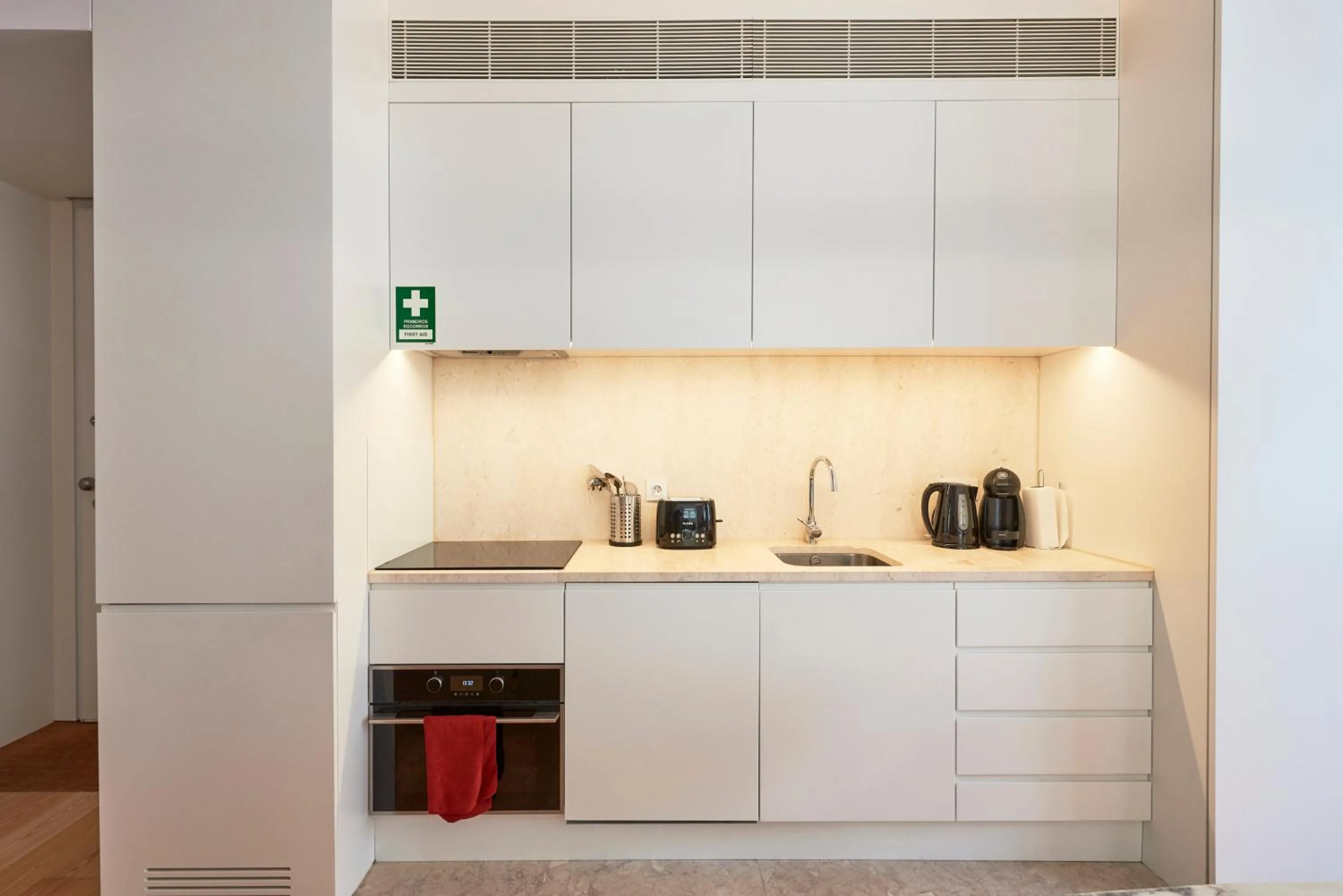 Kitchen or kitchenette in Ouro Grand by Level Residences
