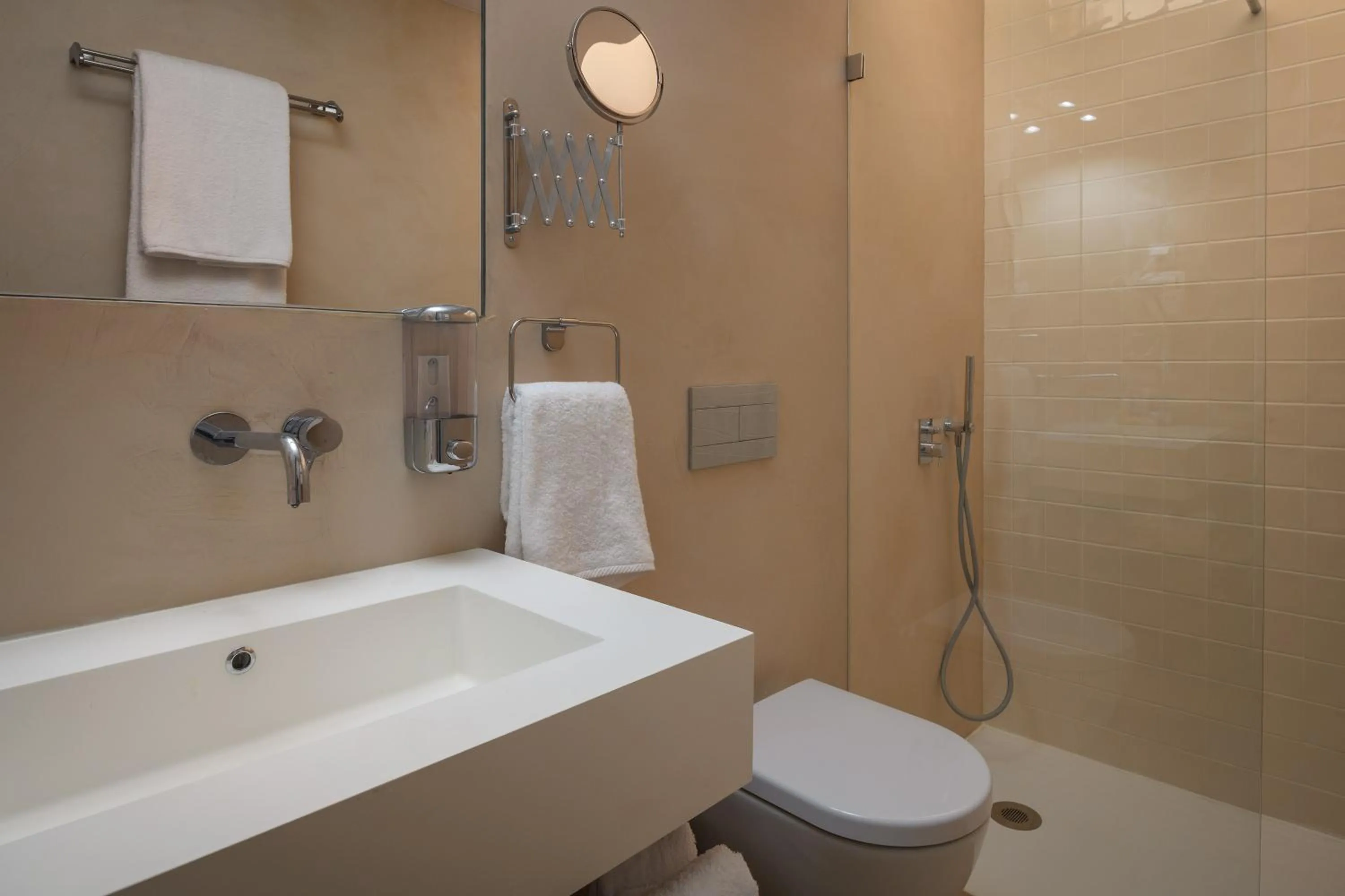 Shower in Ouro Grand by Level Residences