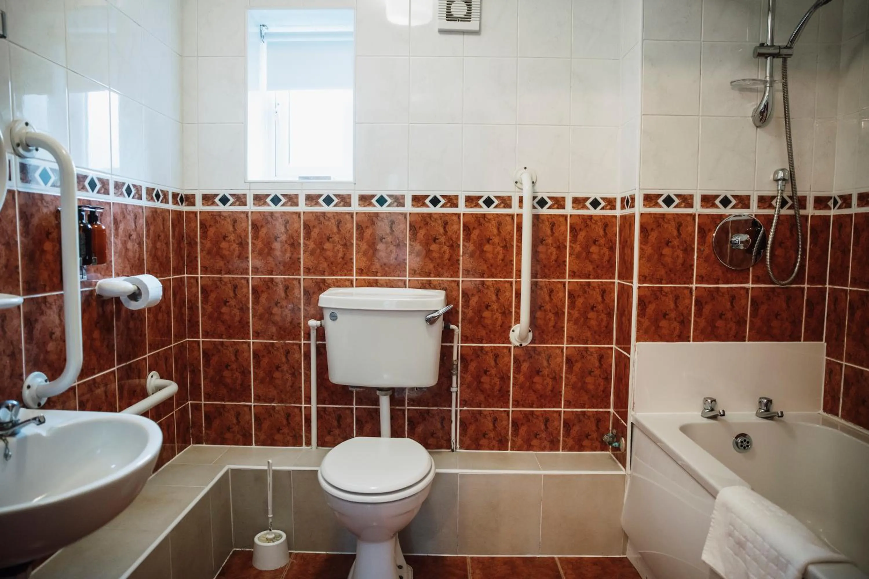 Toilet in The Keelman