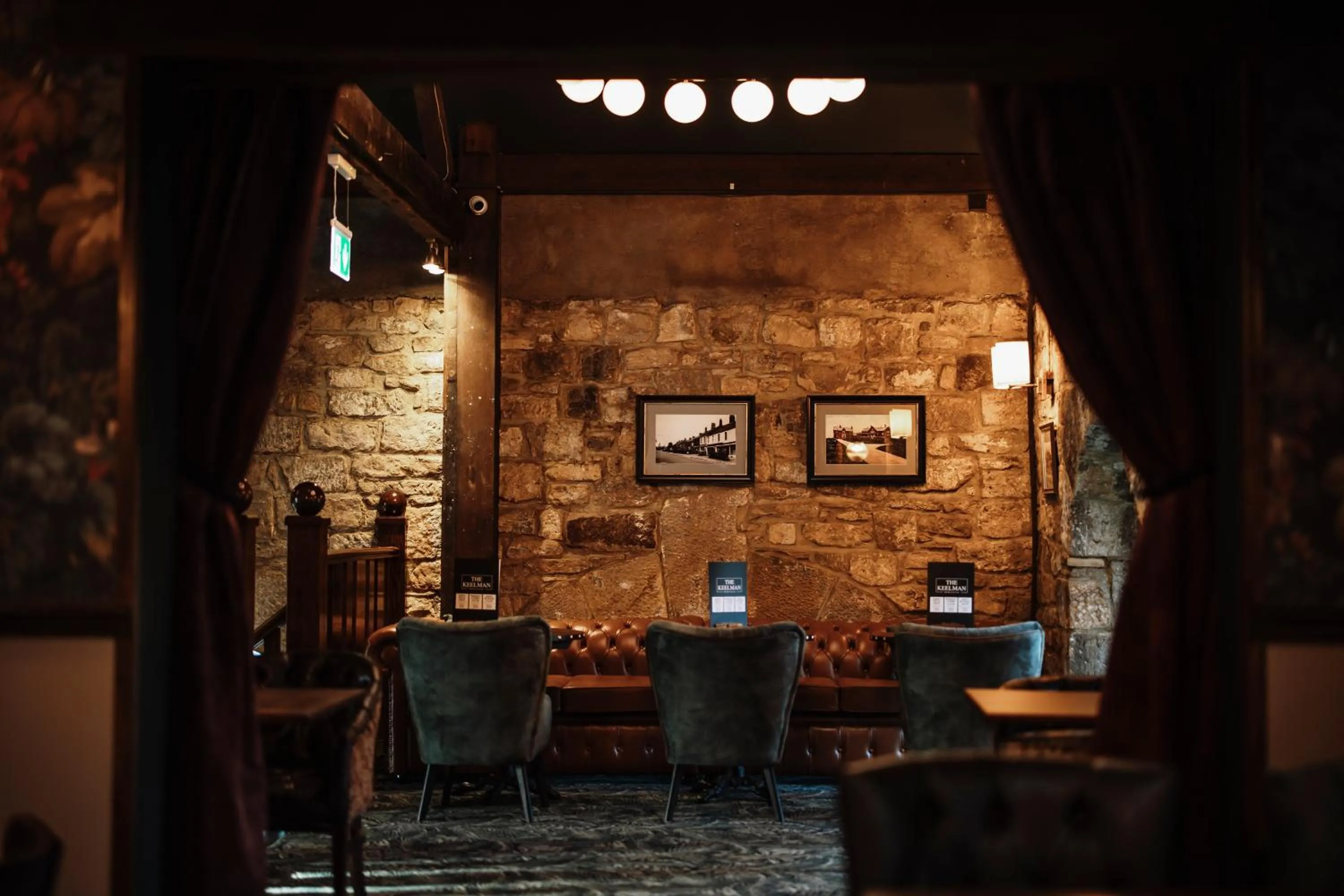 Seating area in The Keelman