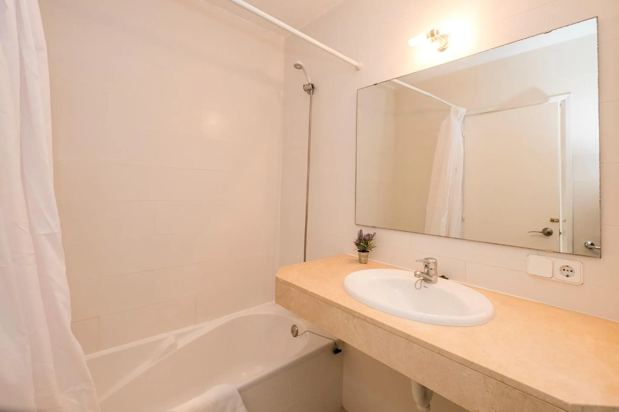 Bathroom in Girasols Gardens Sup