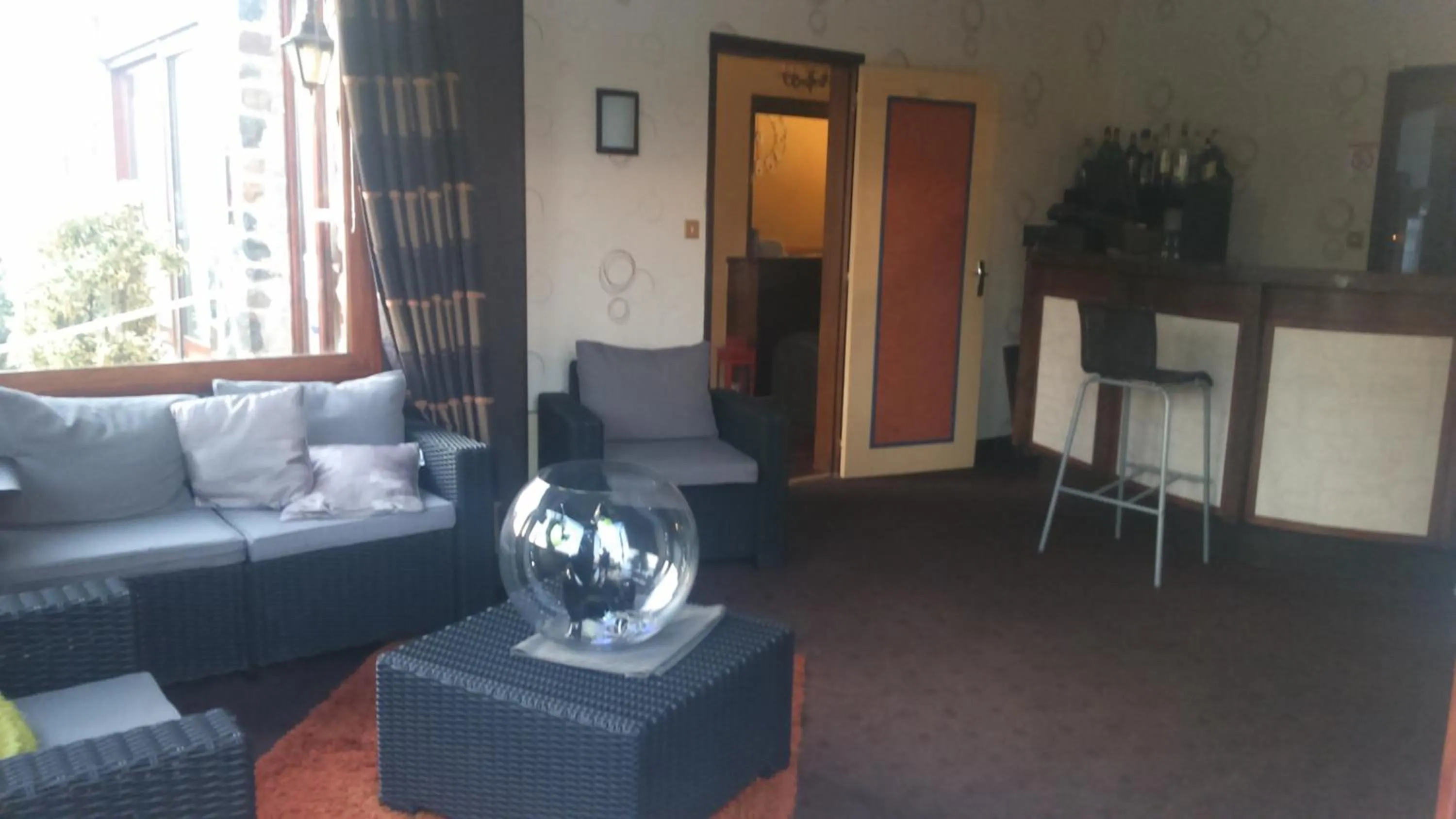 Lounge or bar in Le Richelieu