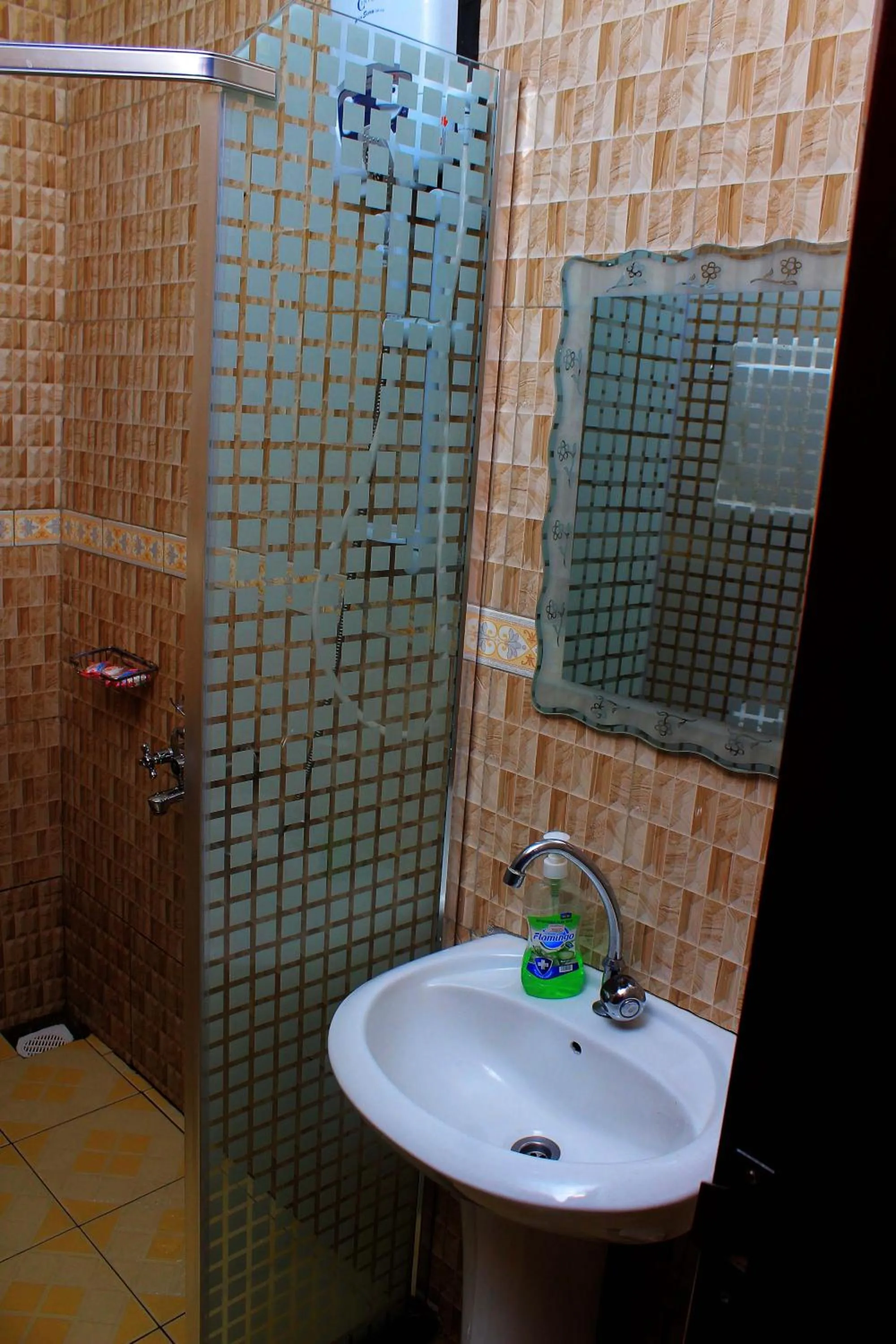 Shower in MAMIKKI Hotel Apartments