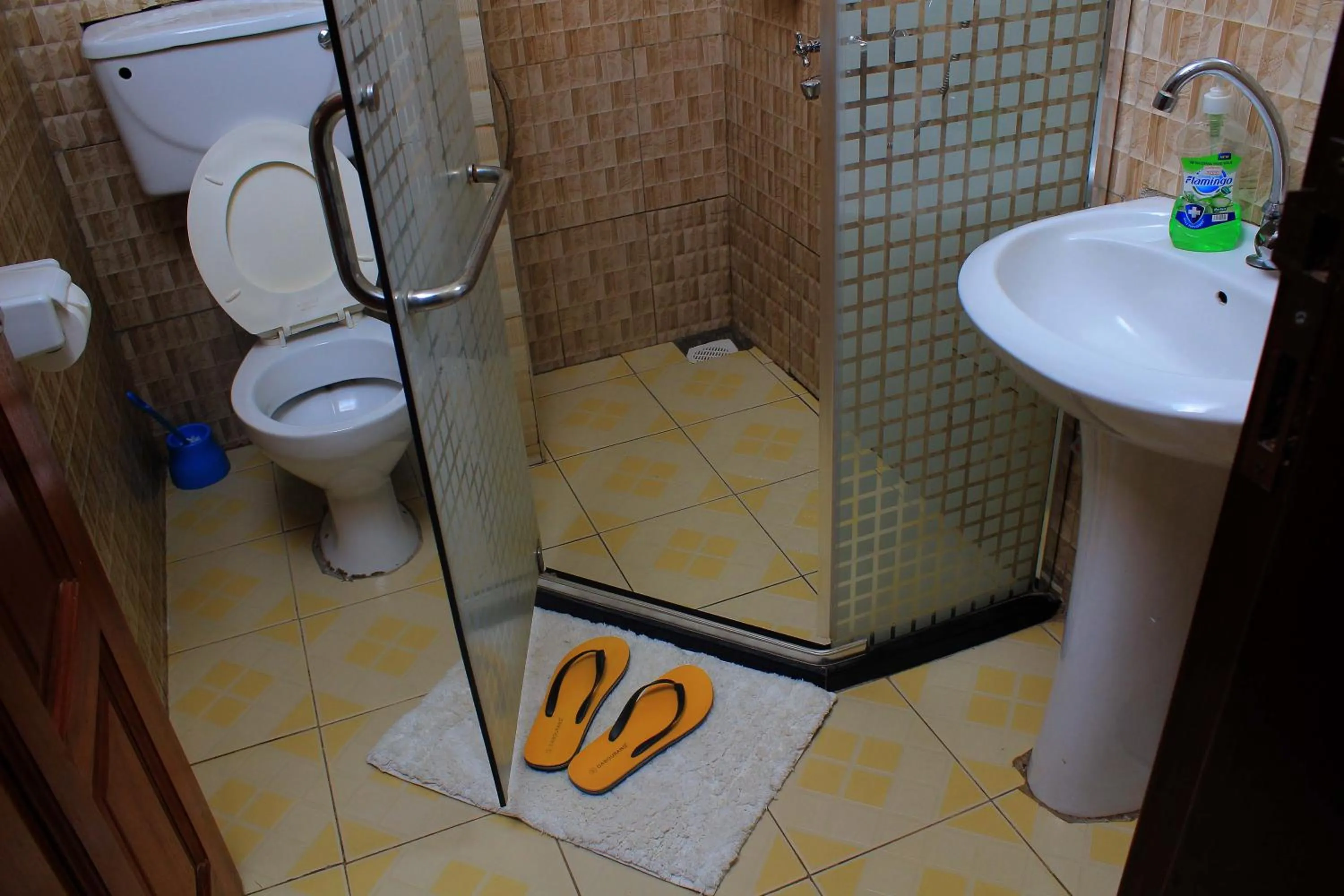 Shower in MAMIKKI Hotel Apartments