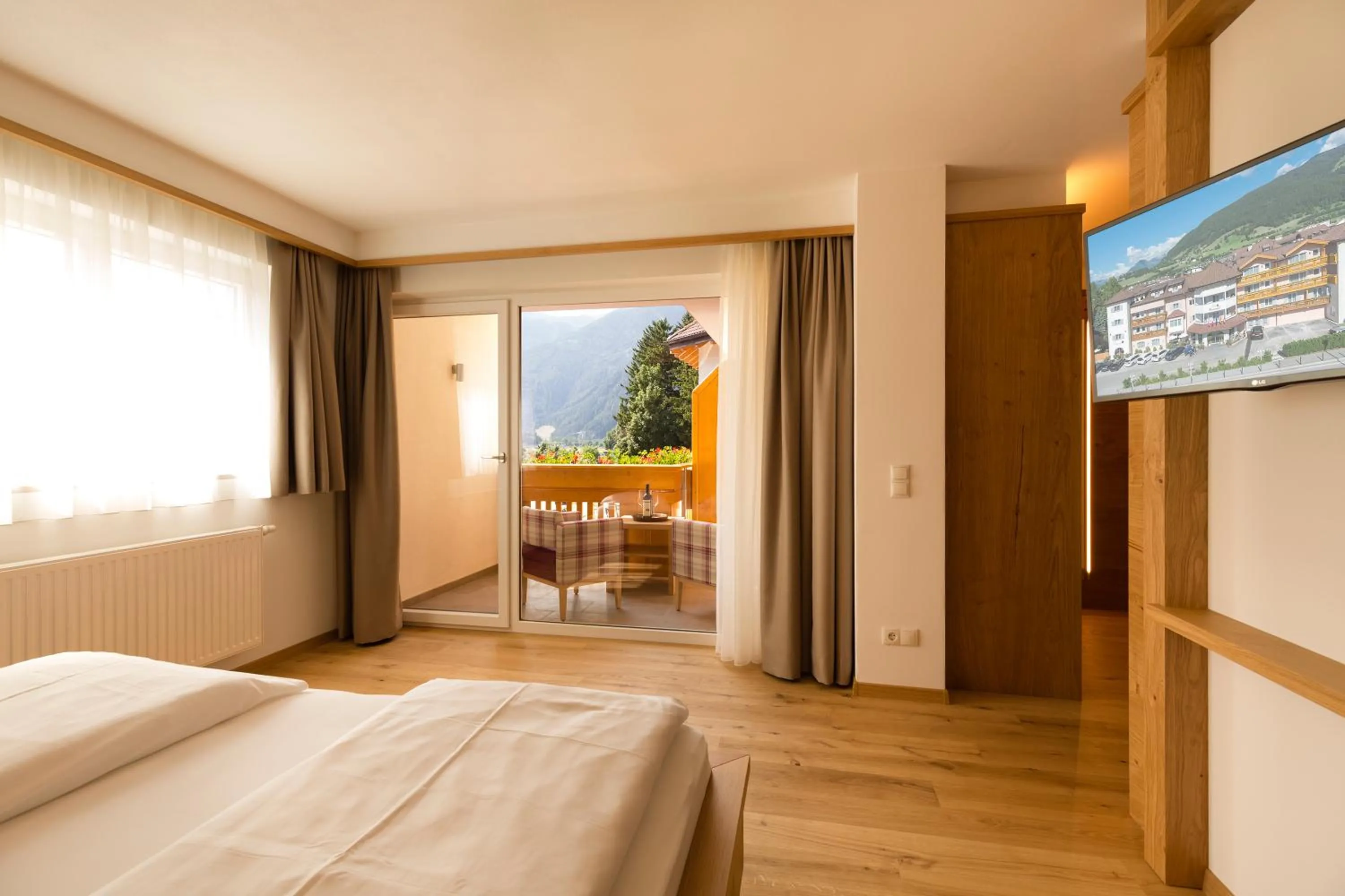 Day, Bed in Hotel Rosskopf