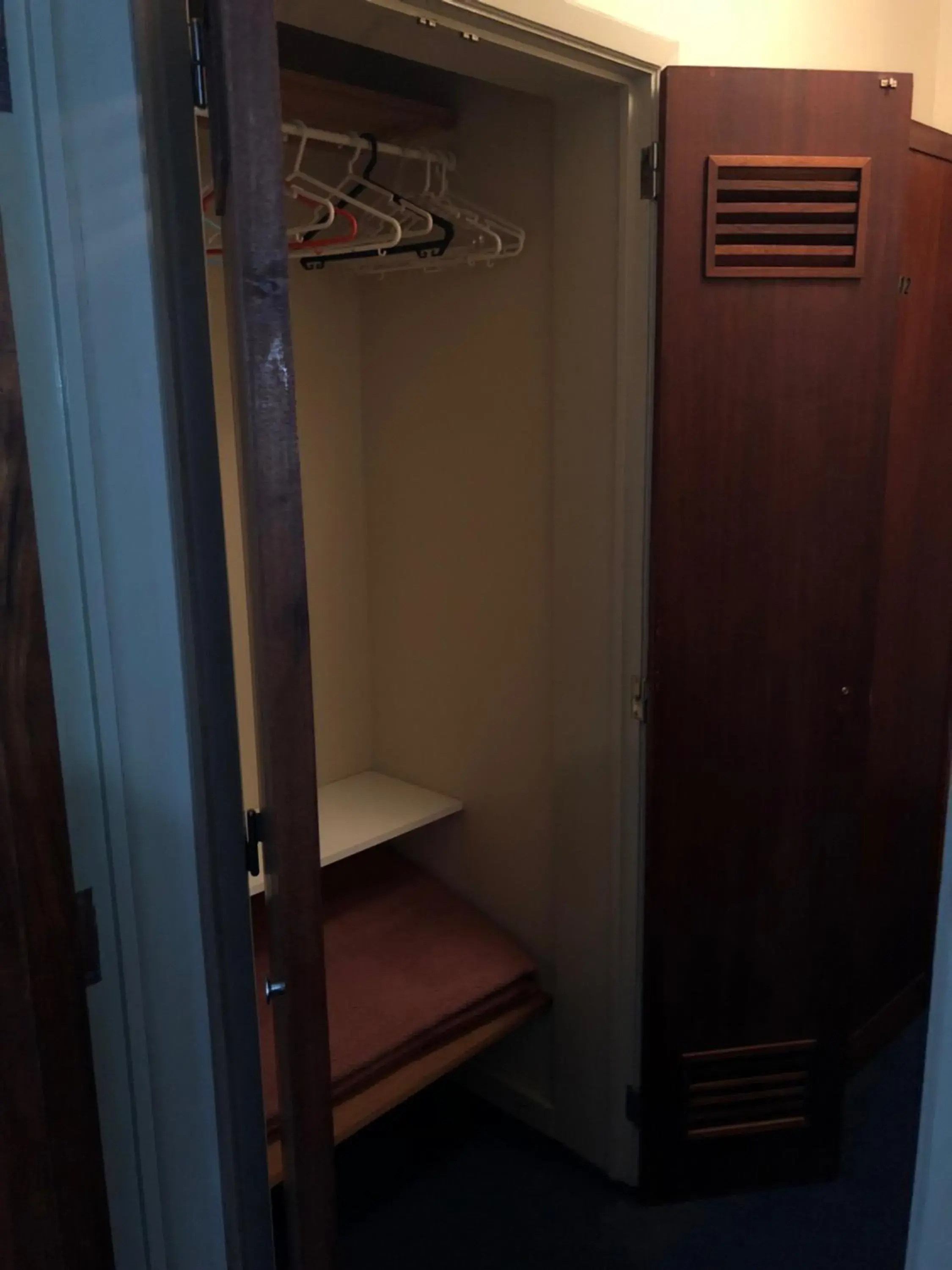 Twin Room - single occupancy in Hotel Santa Cruz Twin Room - single occupancy in Hotel Santa Cruz