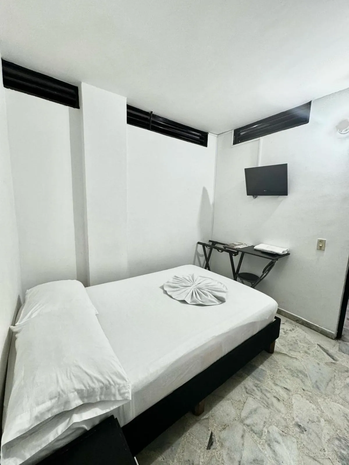 air conditioner, Bed in Hotel San Pedro