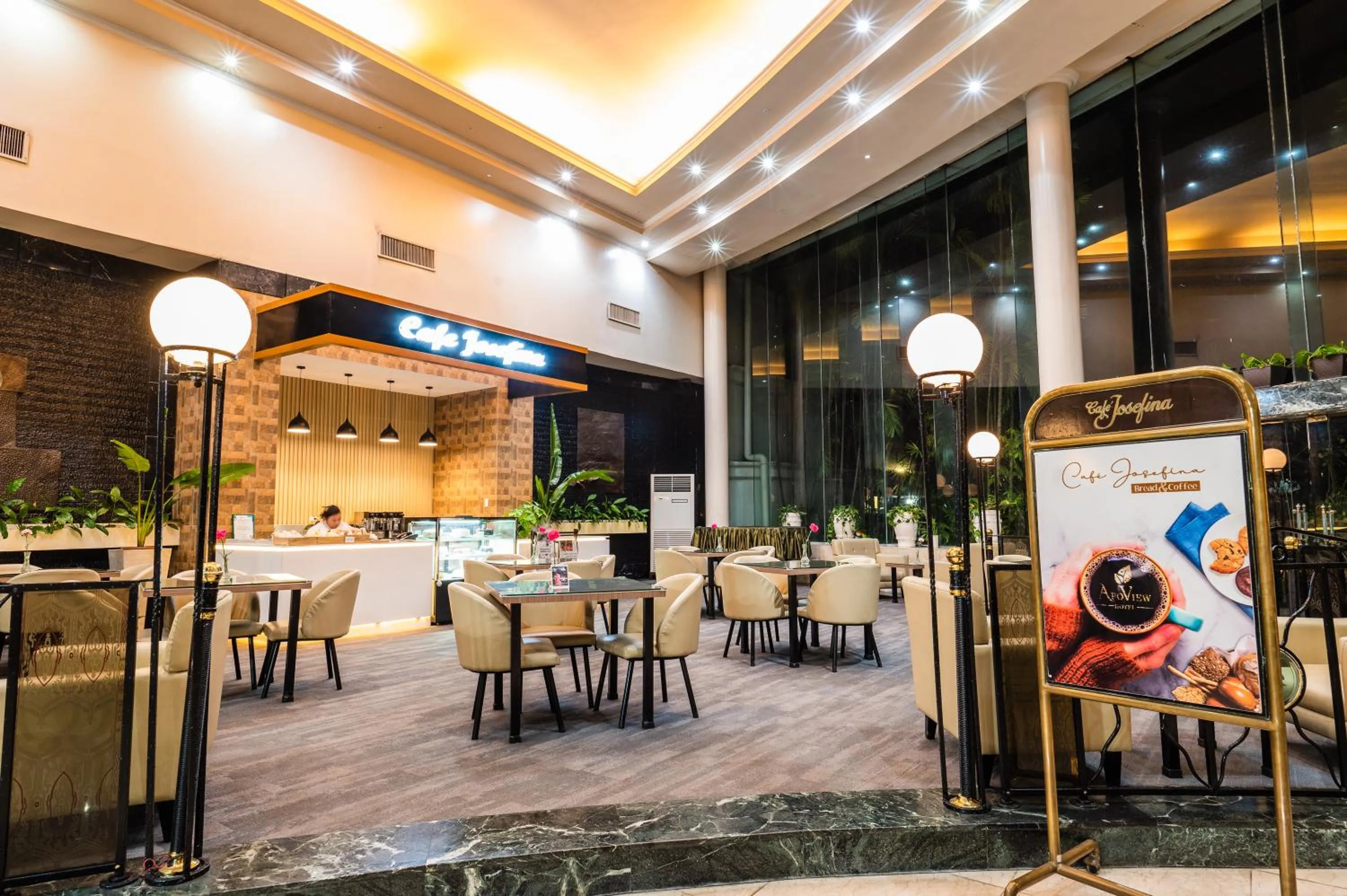 Coffee/tea facilities in The Apo View Hotel