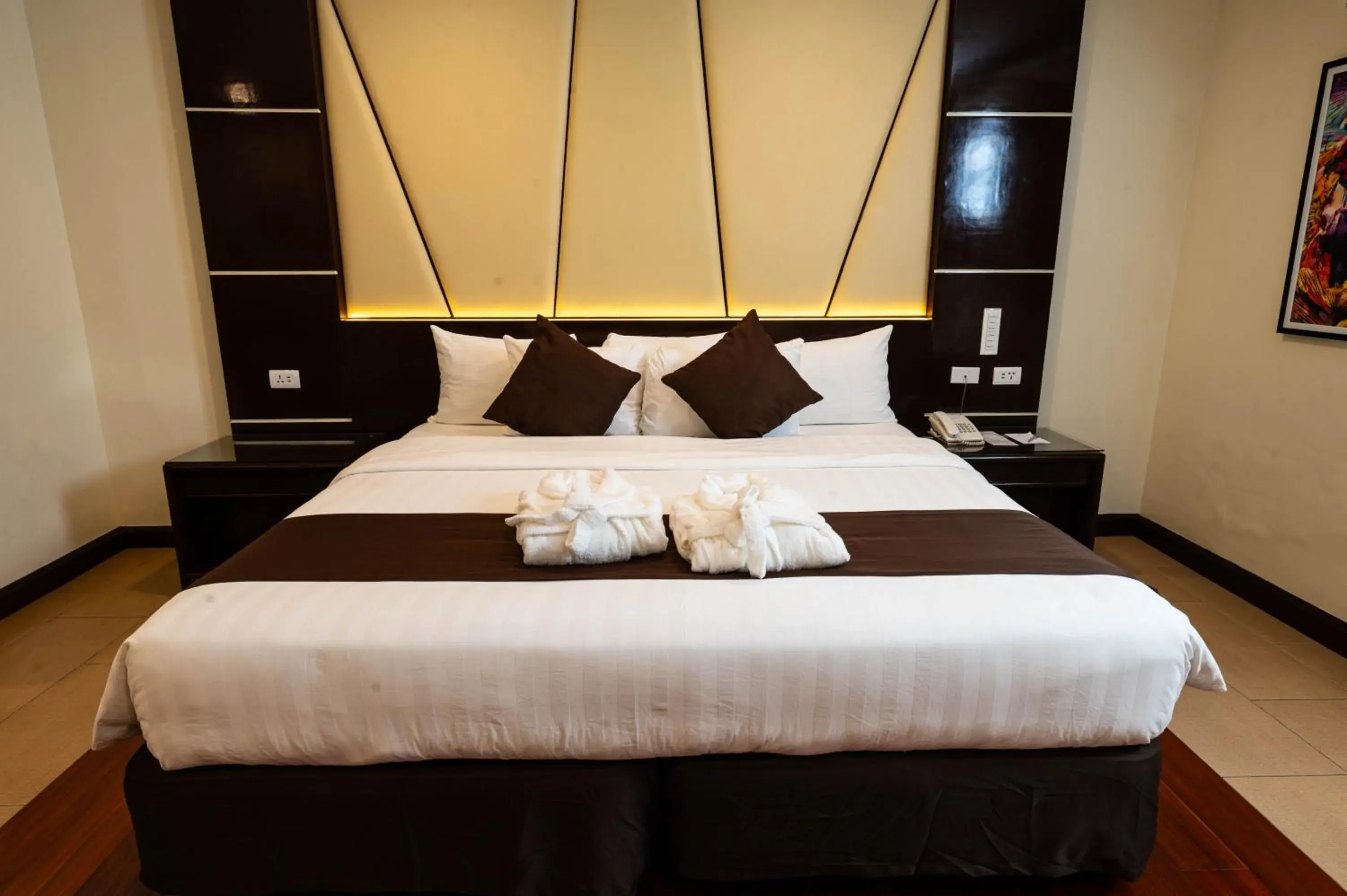 Bed in The Apo View Hotel Bed in The Apo View Hotel