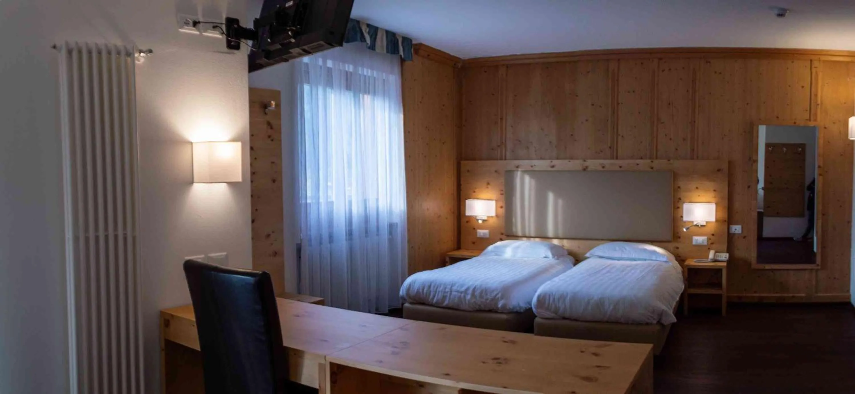 Photo of the whole room, Bed in Hotel Villa Fosine