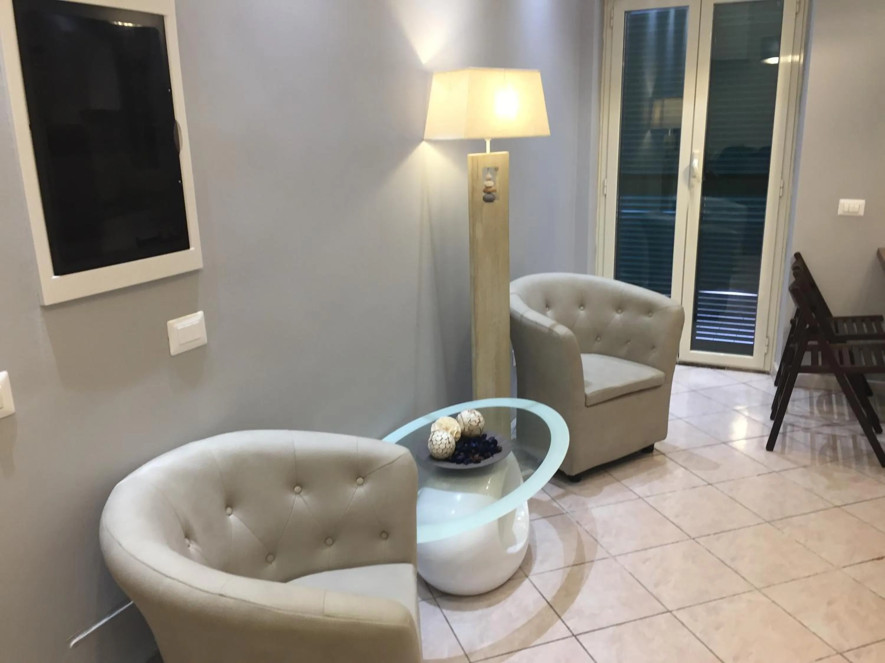 Seating area in Bakirooms