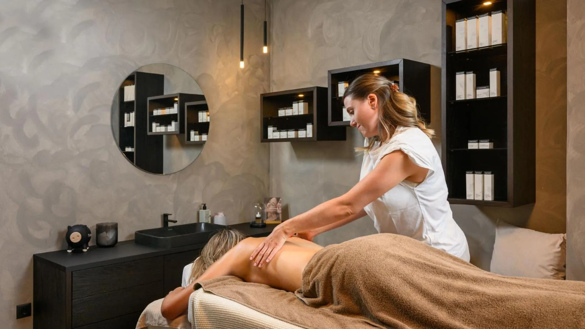 Massage in Das Filipinum