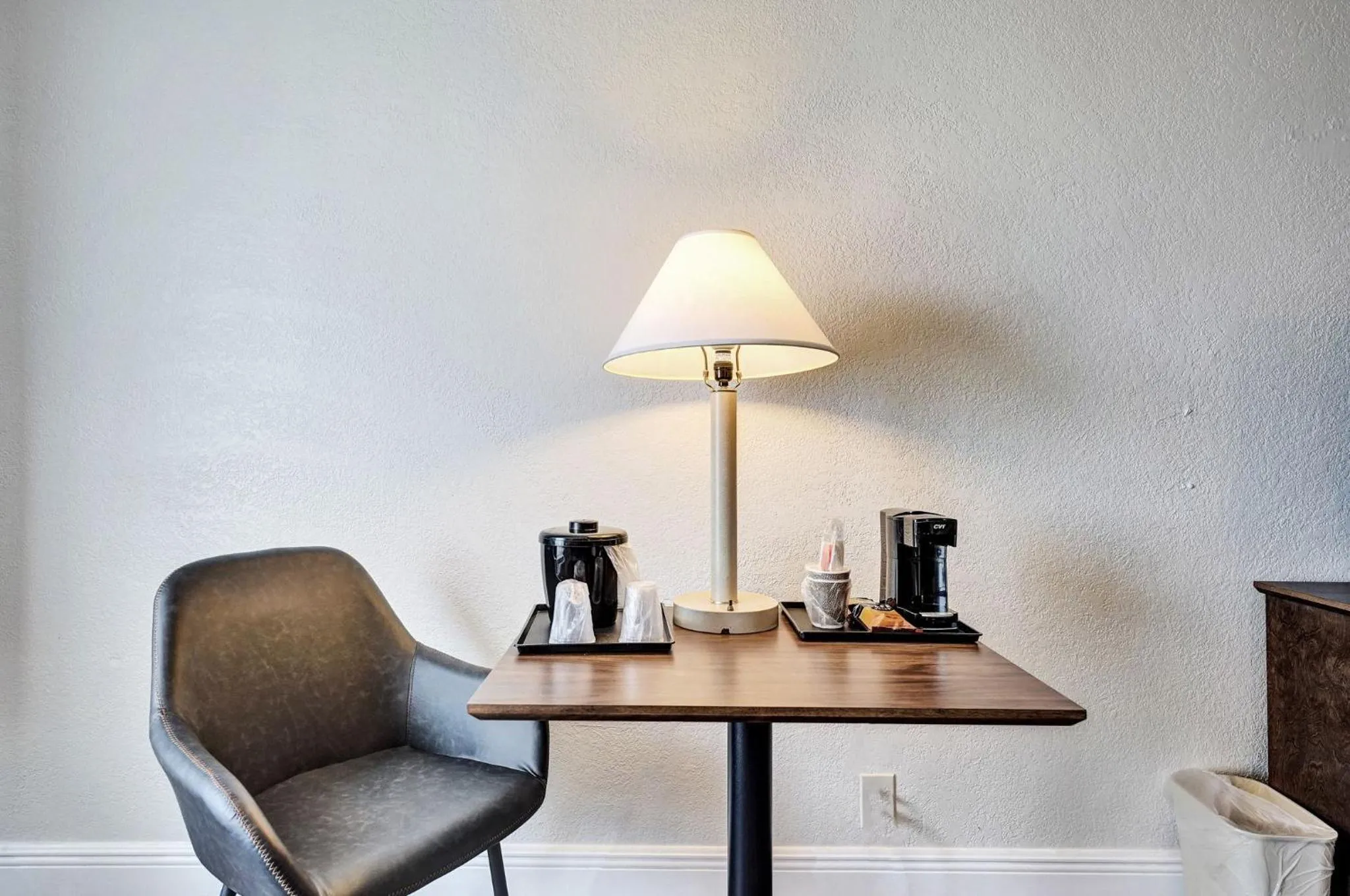 Coffee/tea facilities in Plaza Hotel Fort Lauderdale