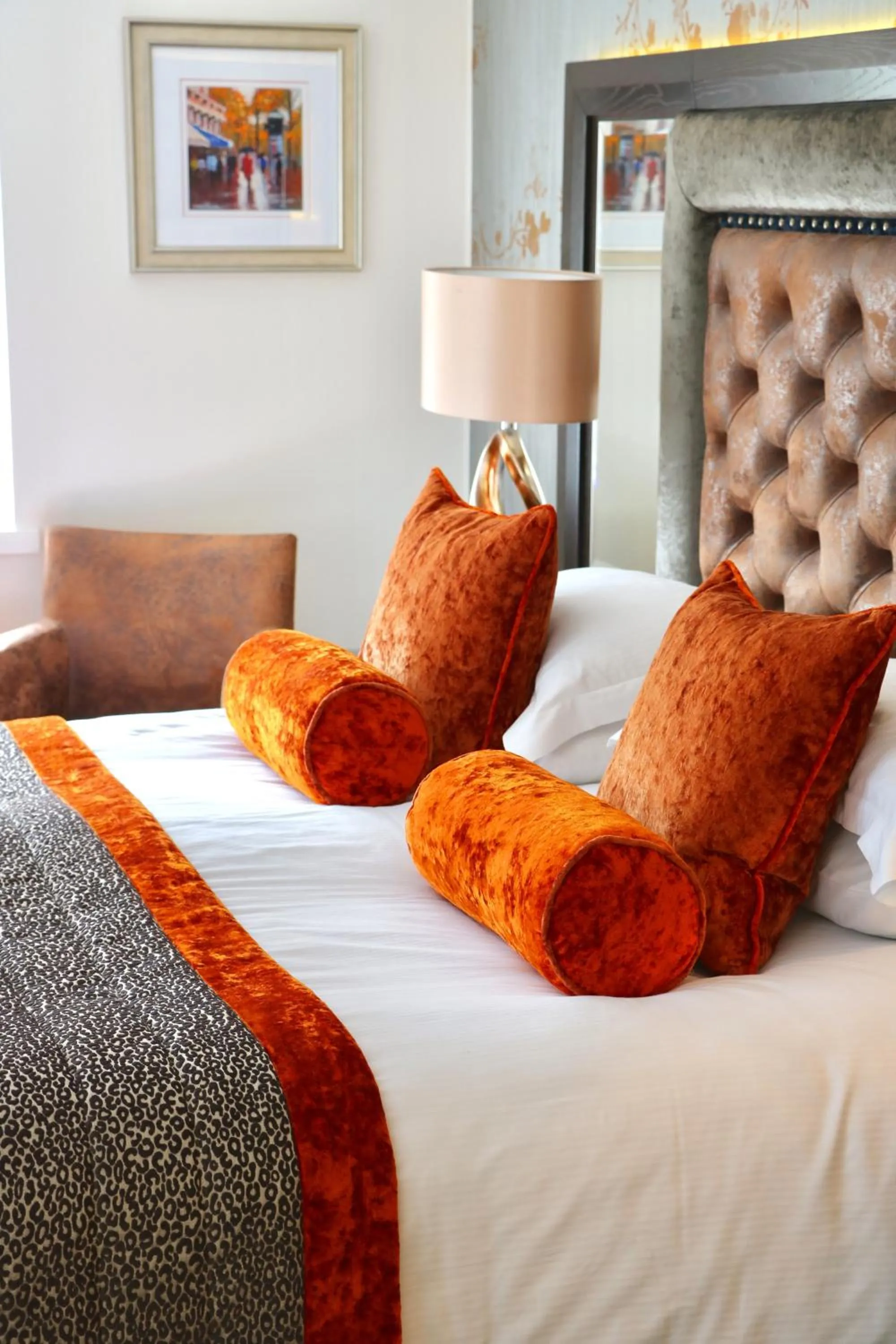 Bedroom, Bed in The Old Mill Inn