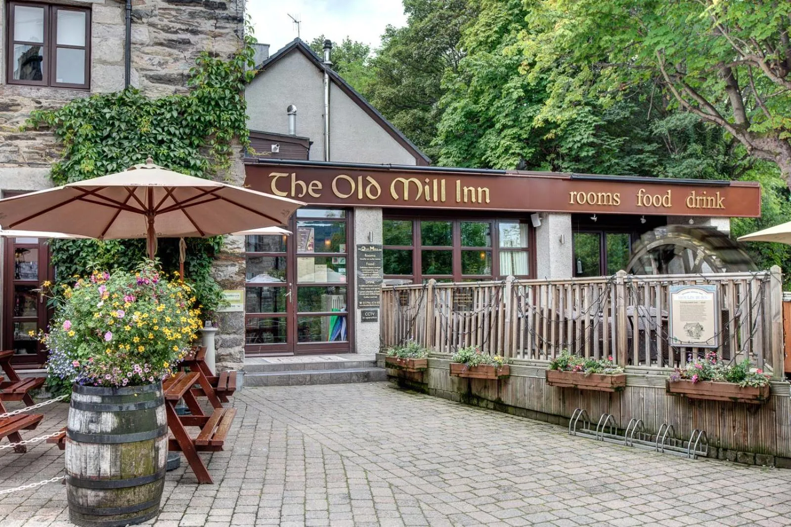 Facade/entrance in The Old Mill Inn