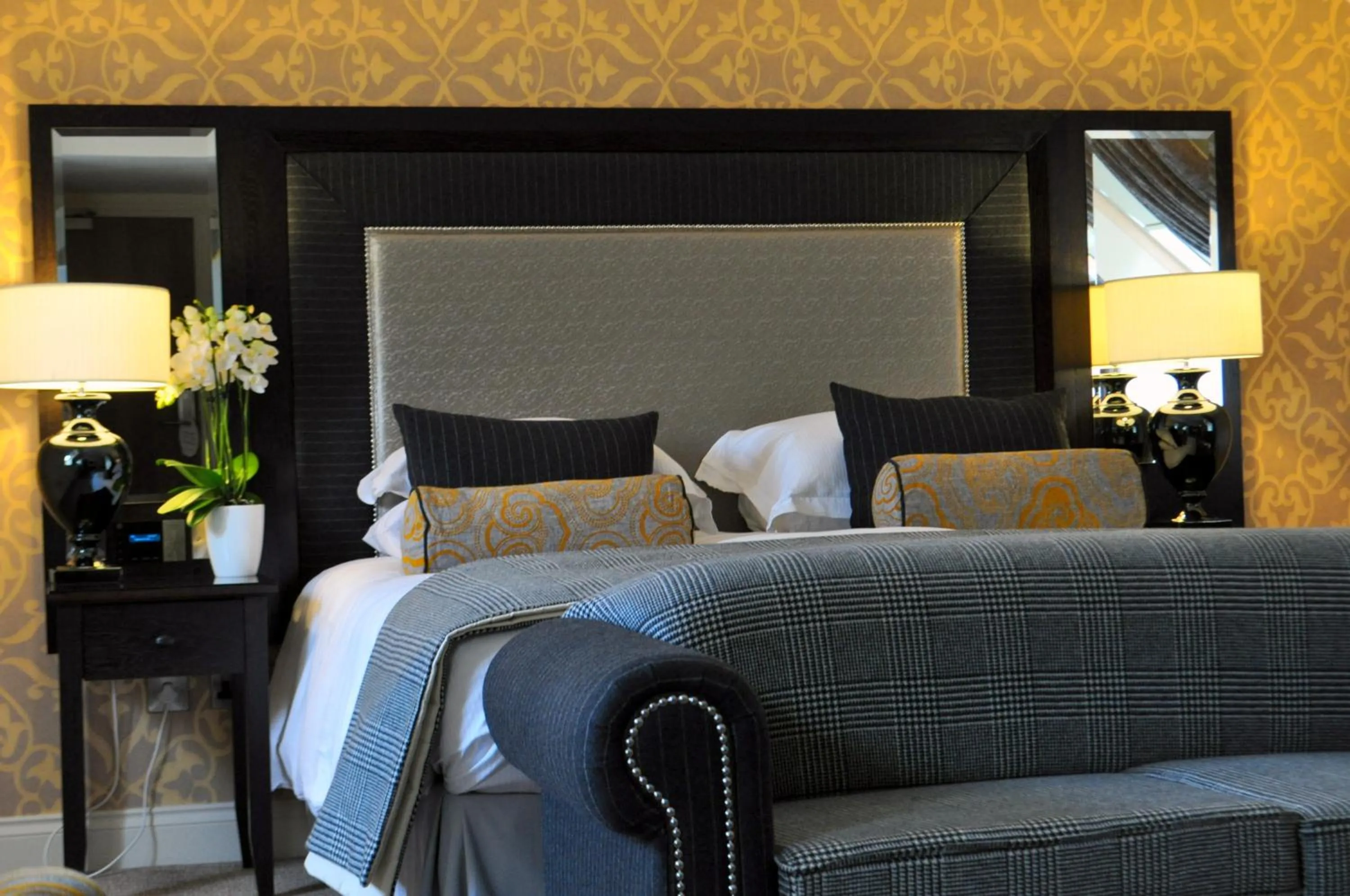 Bed in The Old Mill Inn