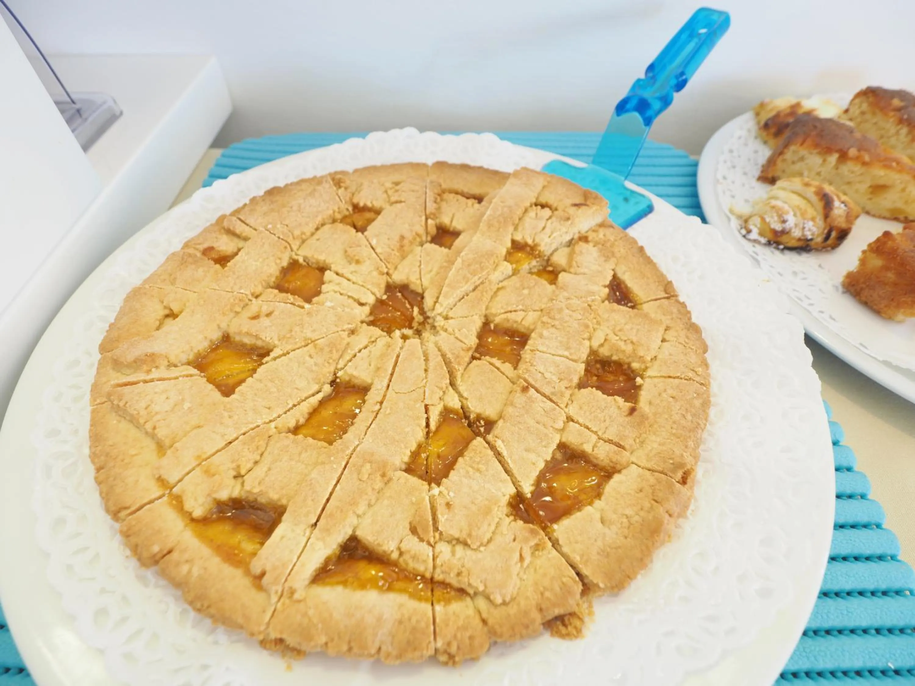 Buffet breakfast in Hotel Dante