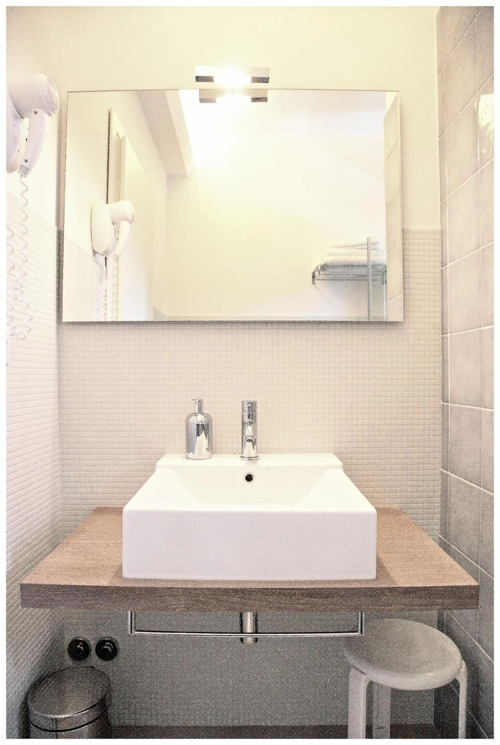 Bathroom in Hotel Dante