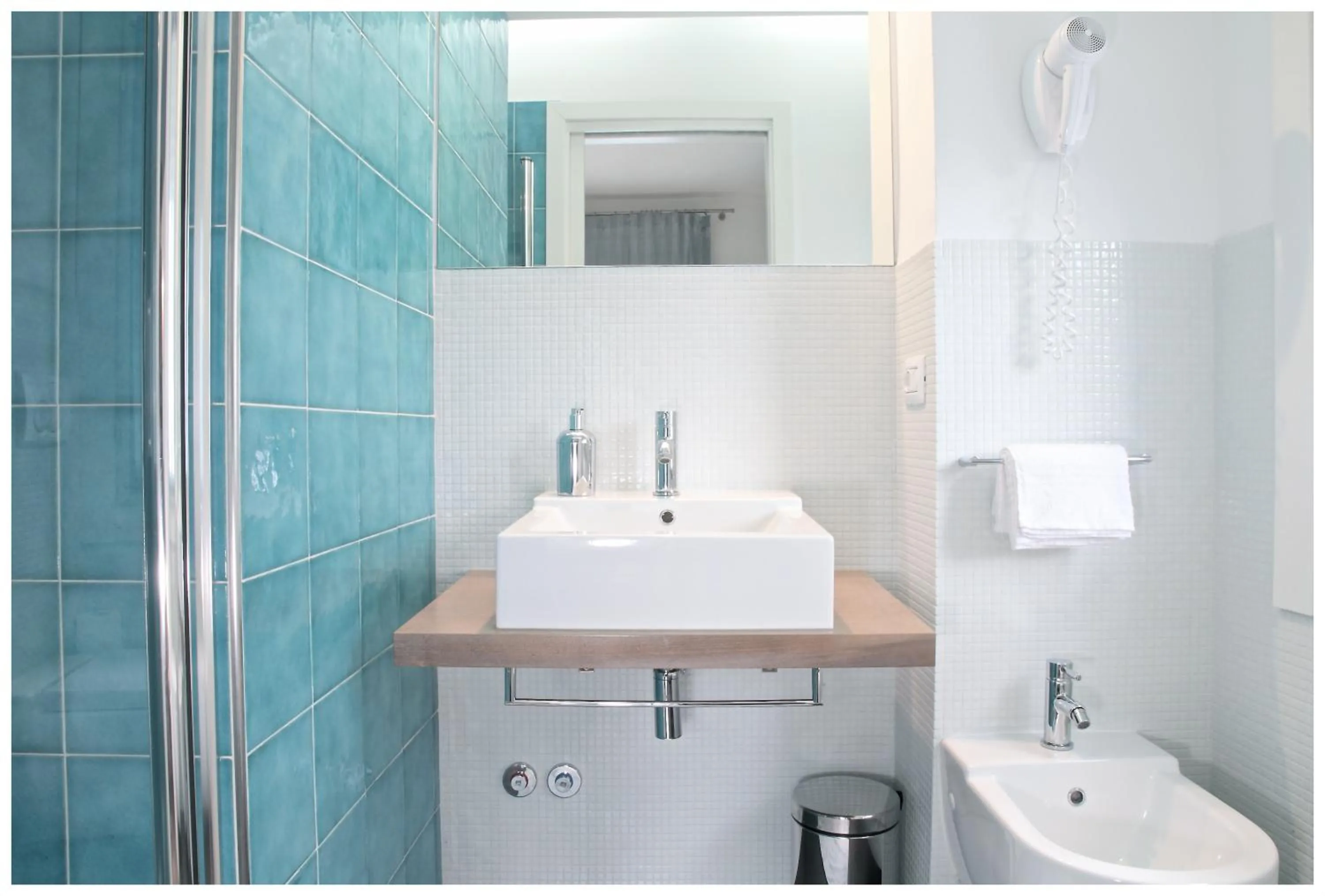 Bathroom in Hotel Dante