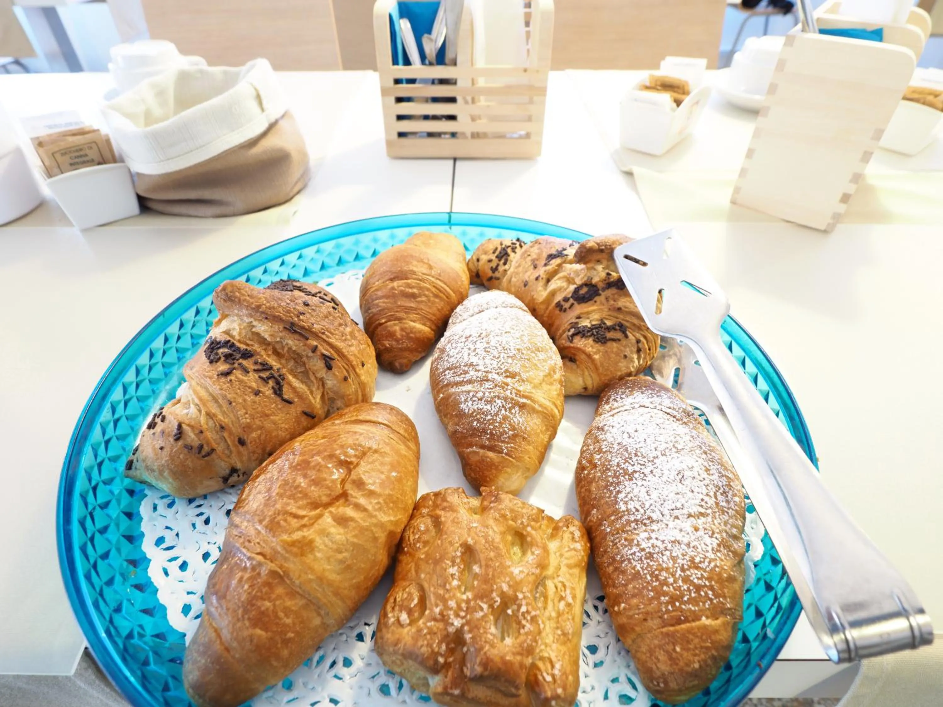 Buffet breakfast in Hotel Dante