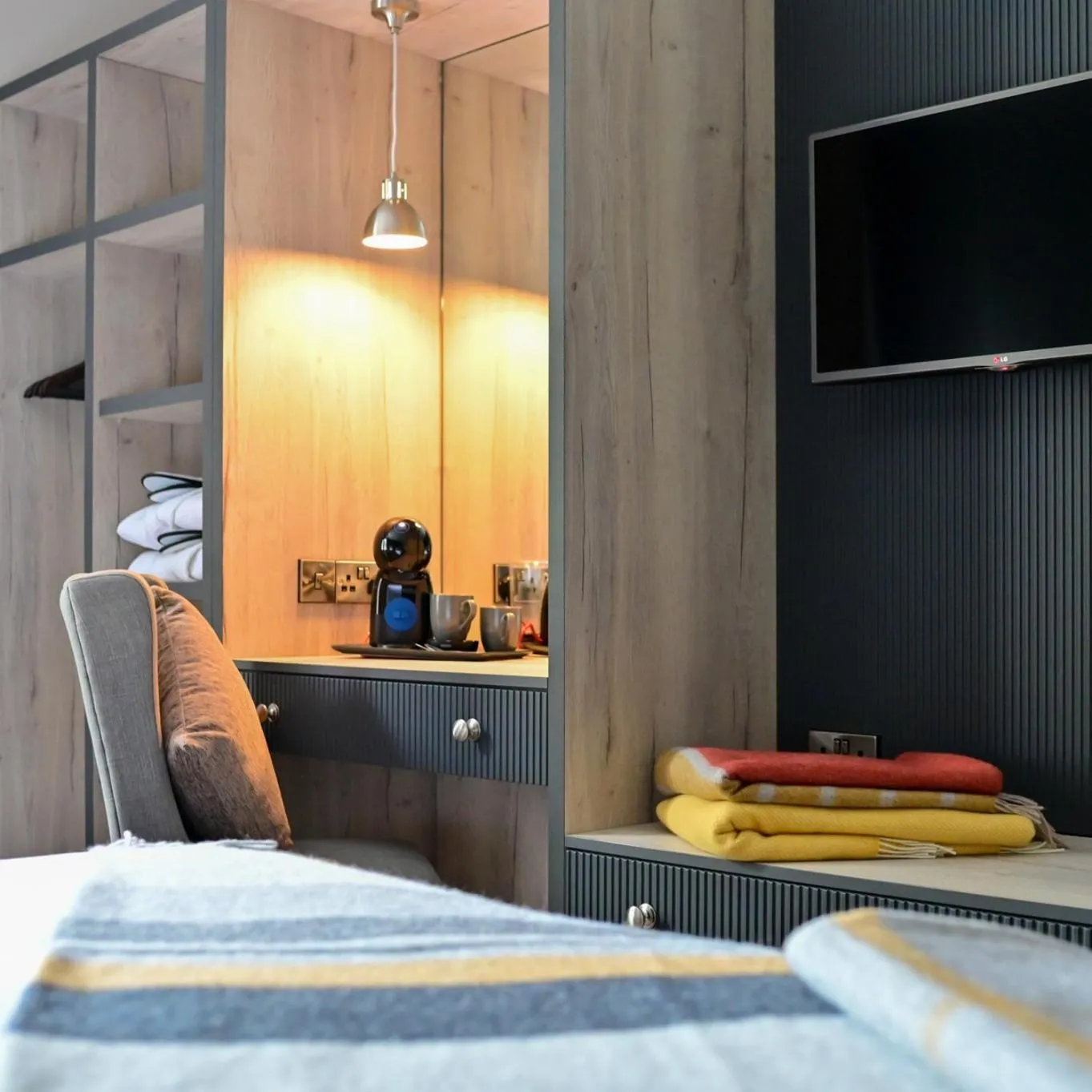 Bedroom, Bed in Abbey Court