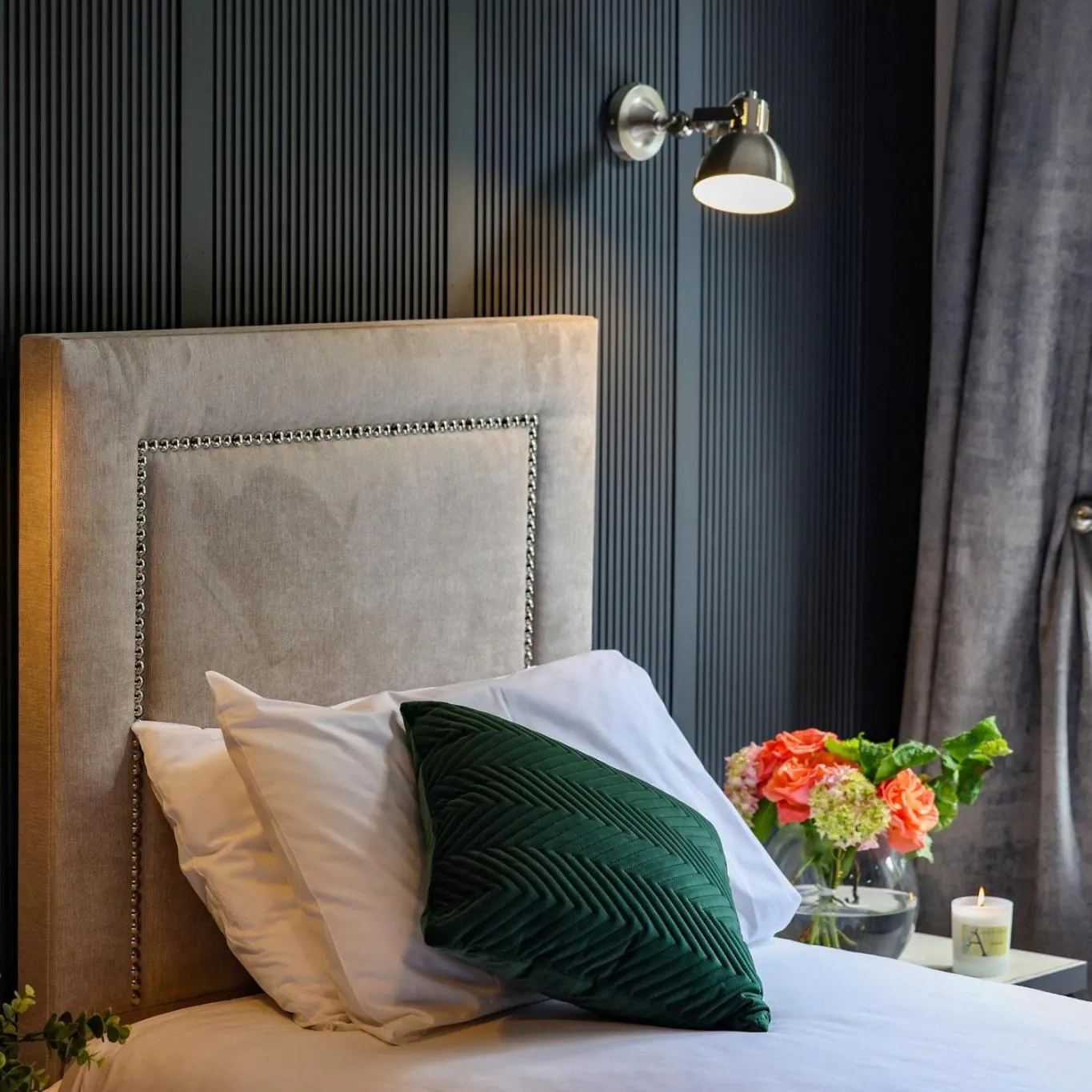 Bedroom, Bed in Abbey Court