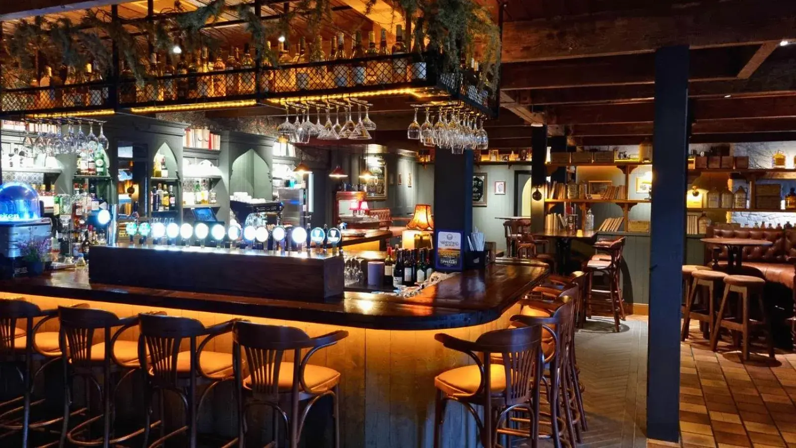 Restaurant/places to eat in Abbey Court Restaurant/places to eat in Abbey Court