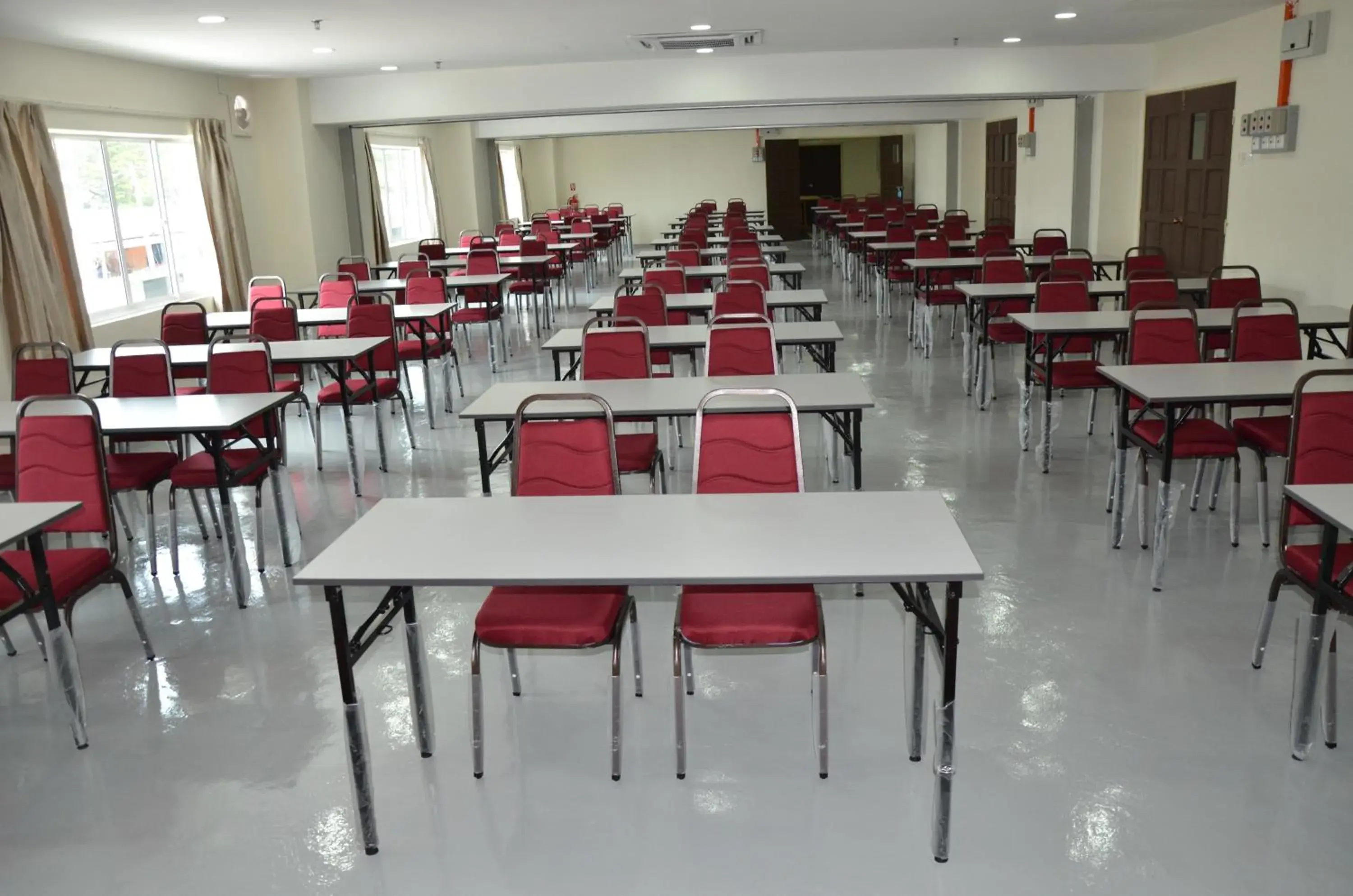 Meeting/conference room in Riverview Hotel Meeting/conference room in Riverview Hotel