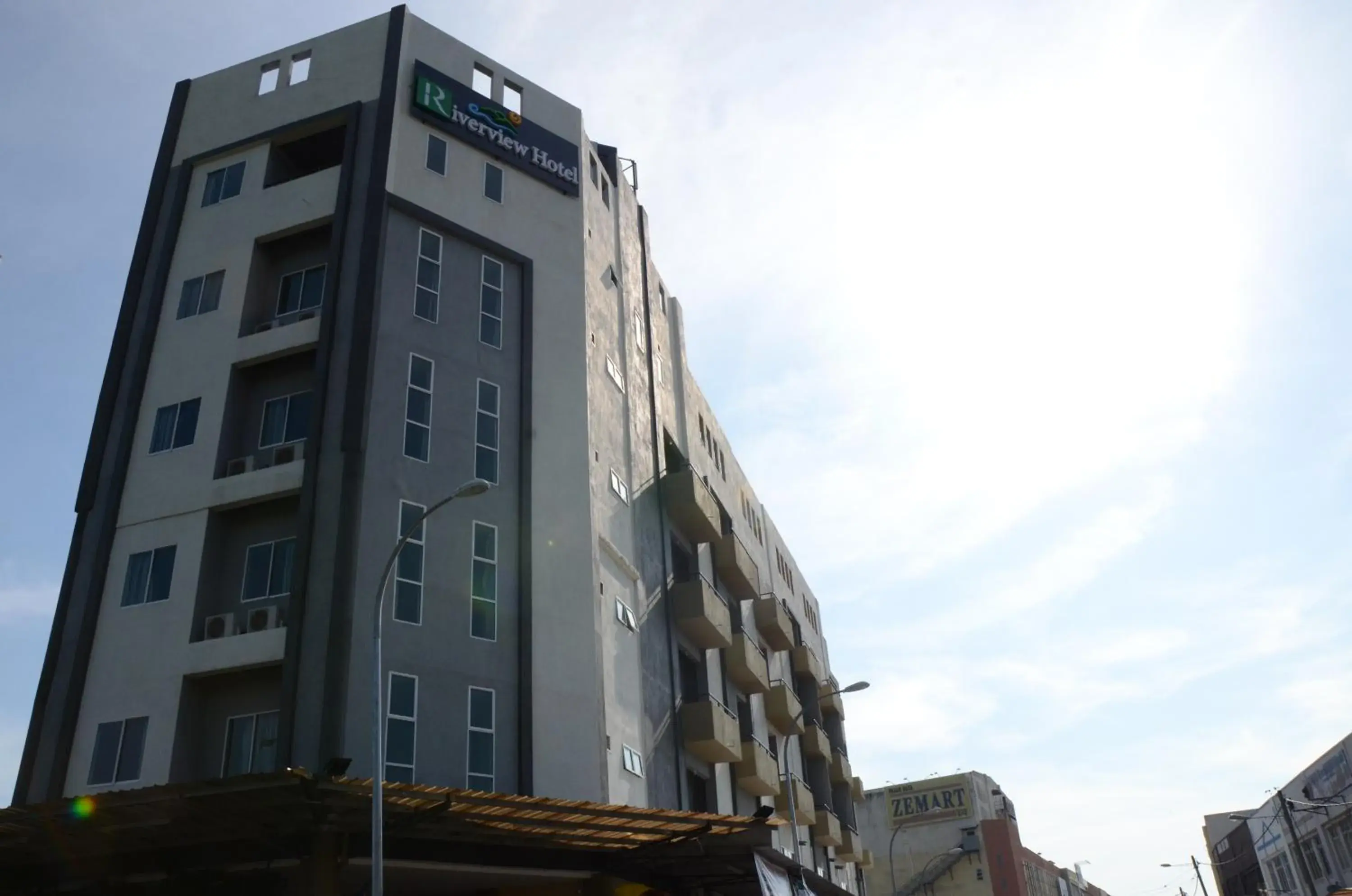 Property building in Riverview Hotel Property building in Riverview Hotel