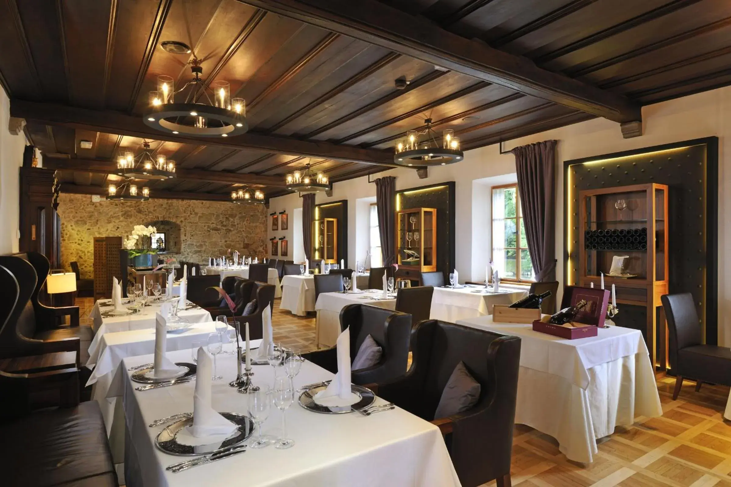 Restaurant/places to eat in Hotel Grad Otočec - Relais Chateaux Restaurant/places to eat in Hotel Grad Otočec - Relais Chateaux