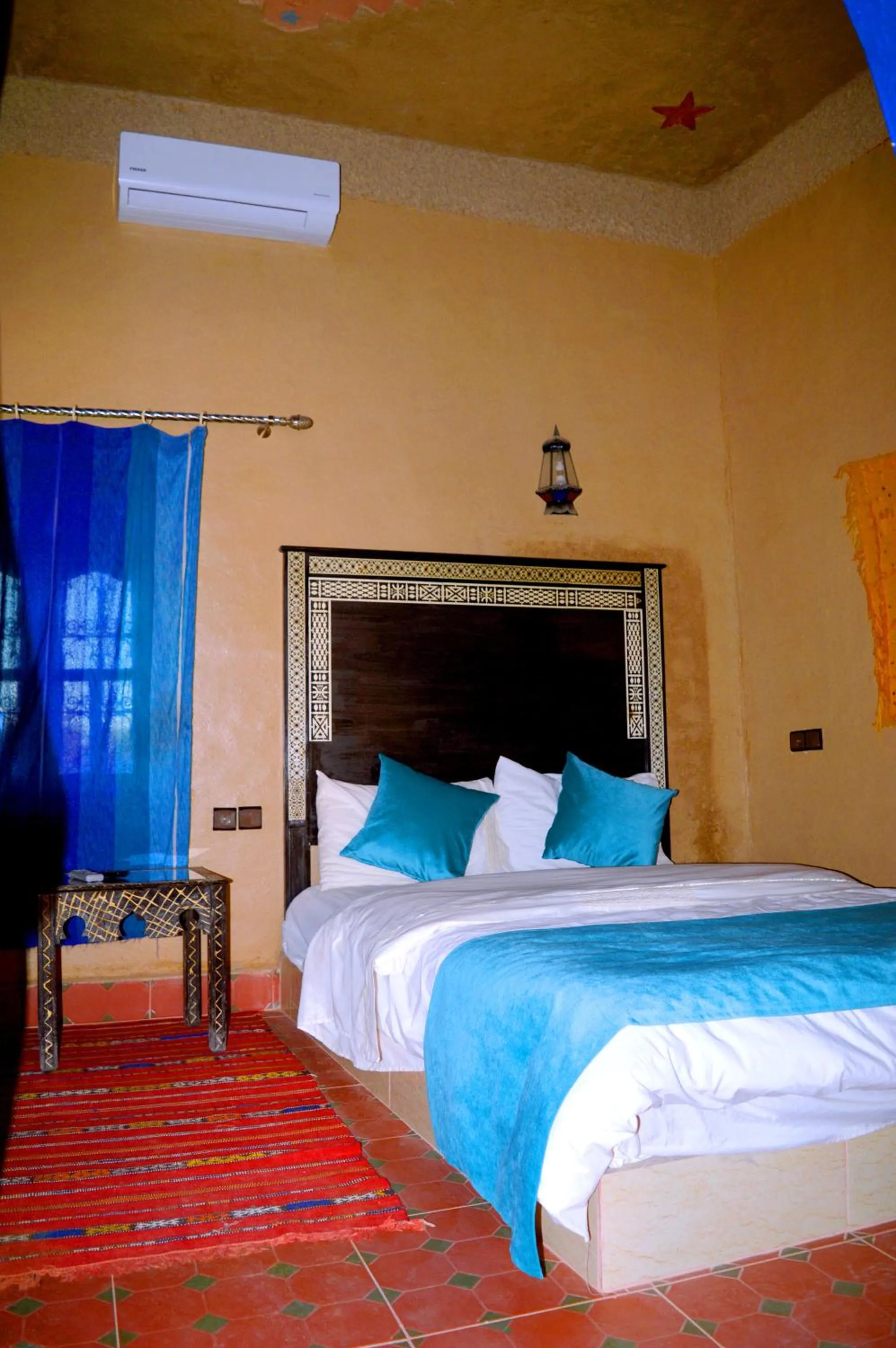Standard Twin Room in Auberge Les Roches