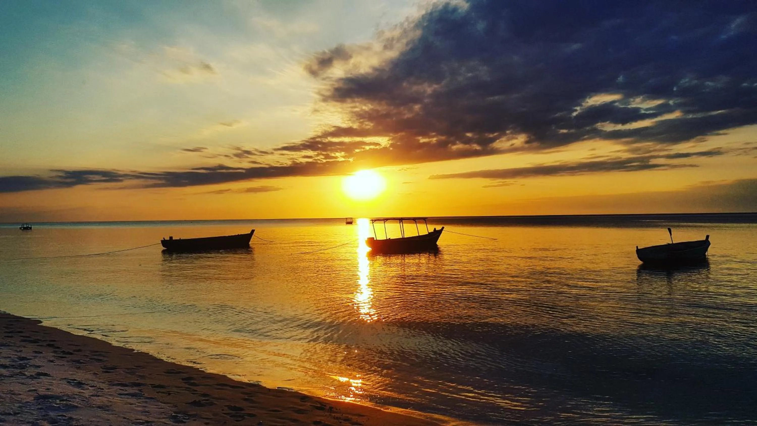 Juani beach bungalows