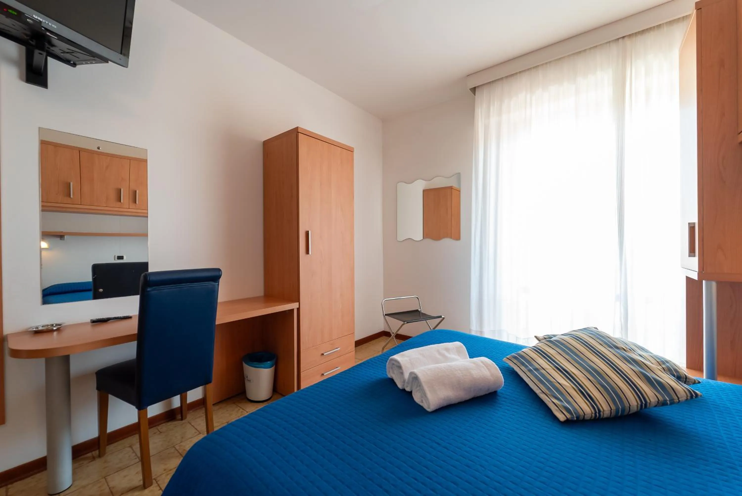 hair dresser, Bed in Hotel Beach