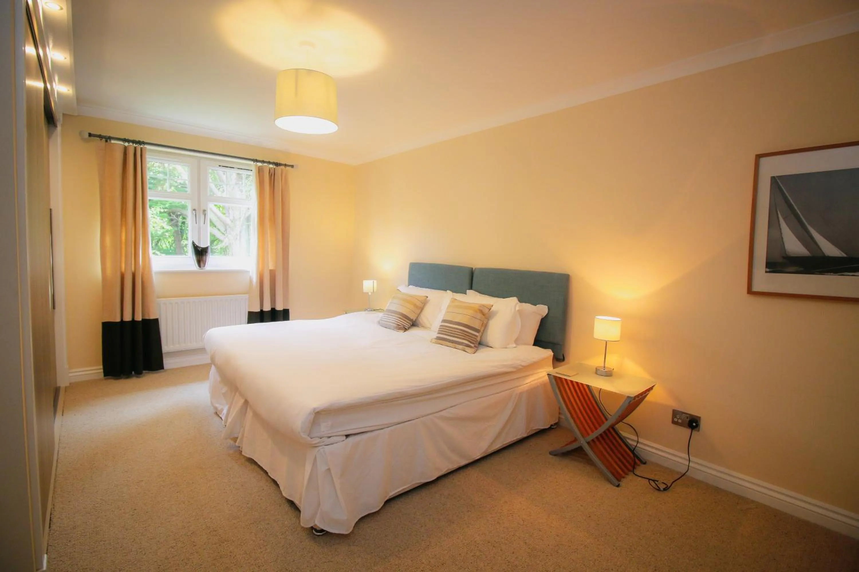 Bed in Turnberry Apartments