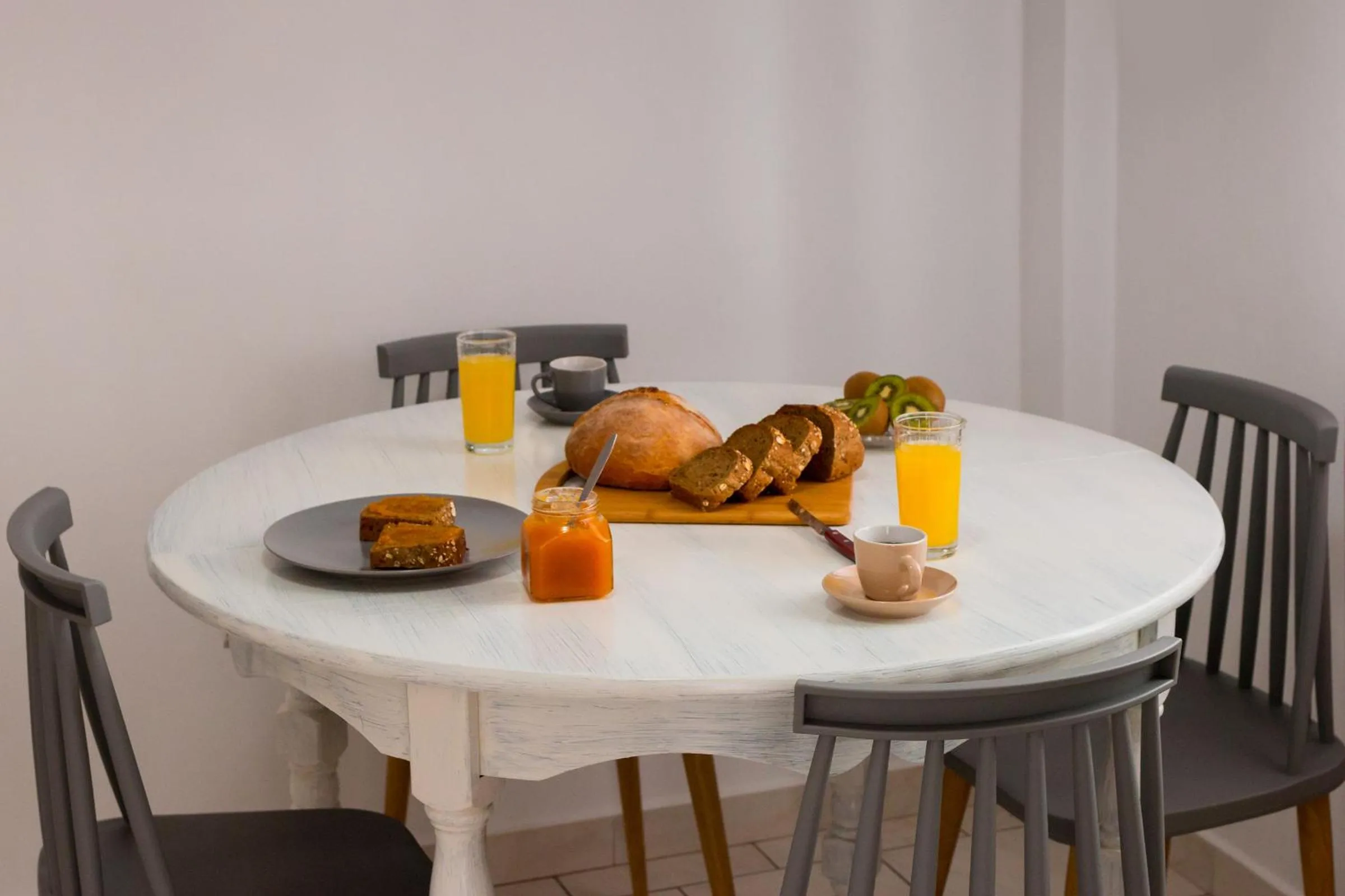 Food and drinks in Letta's Apartments